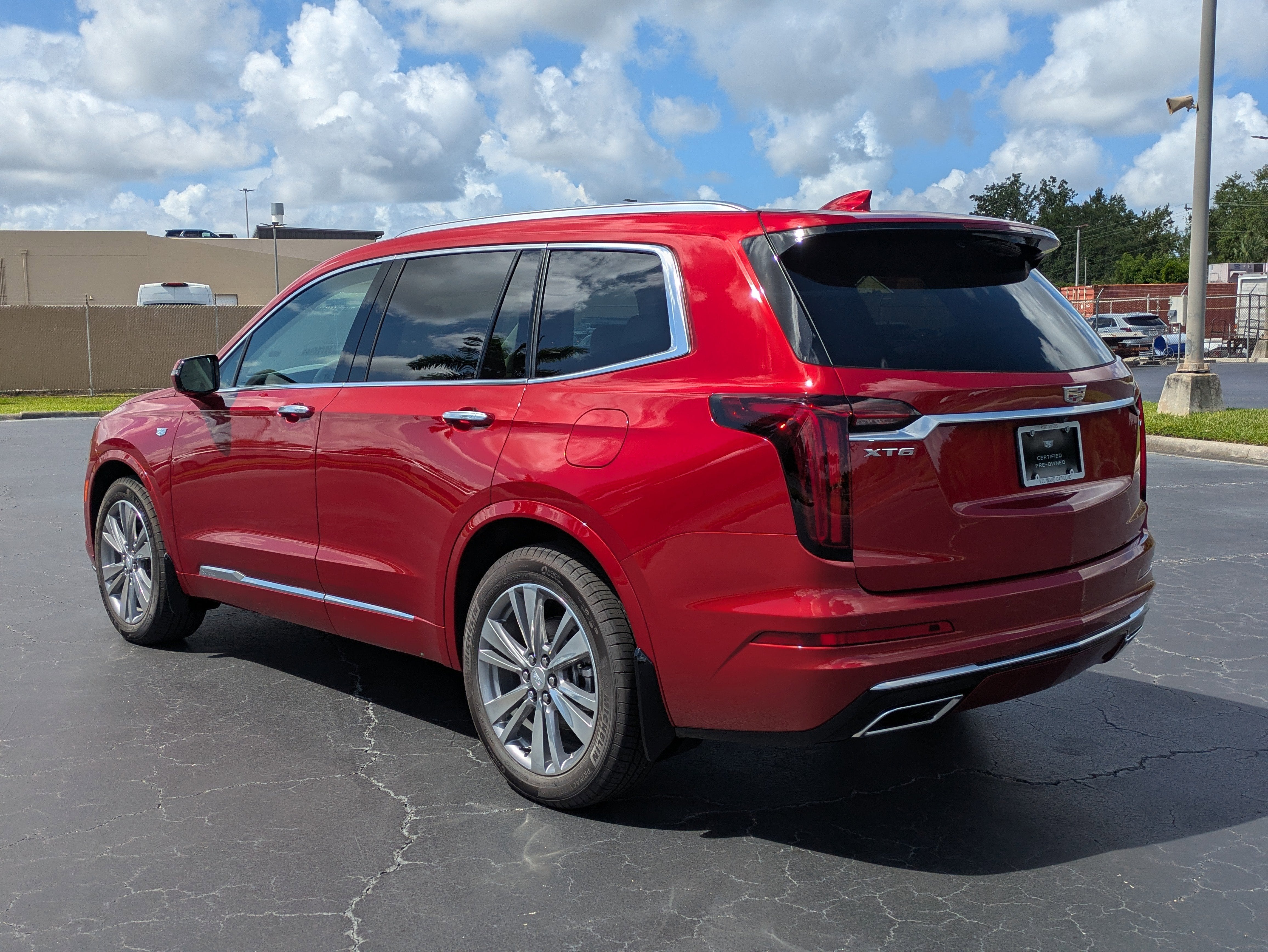 2025 Cadillac XT6 Premium Luxury