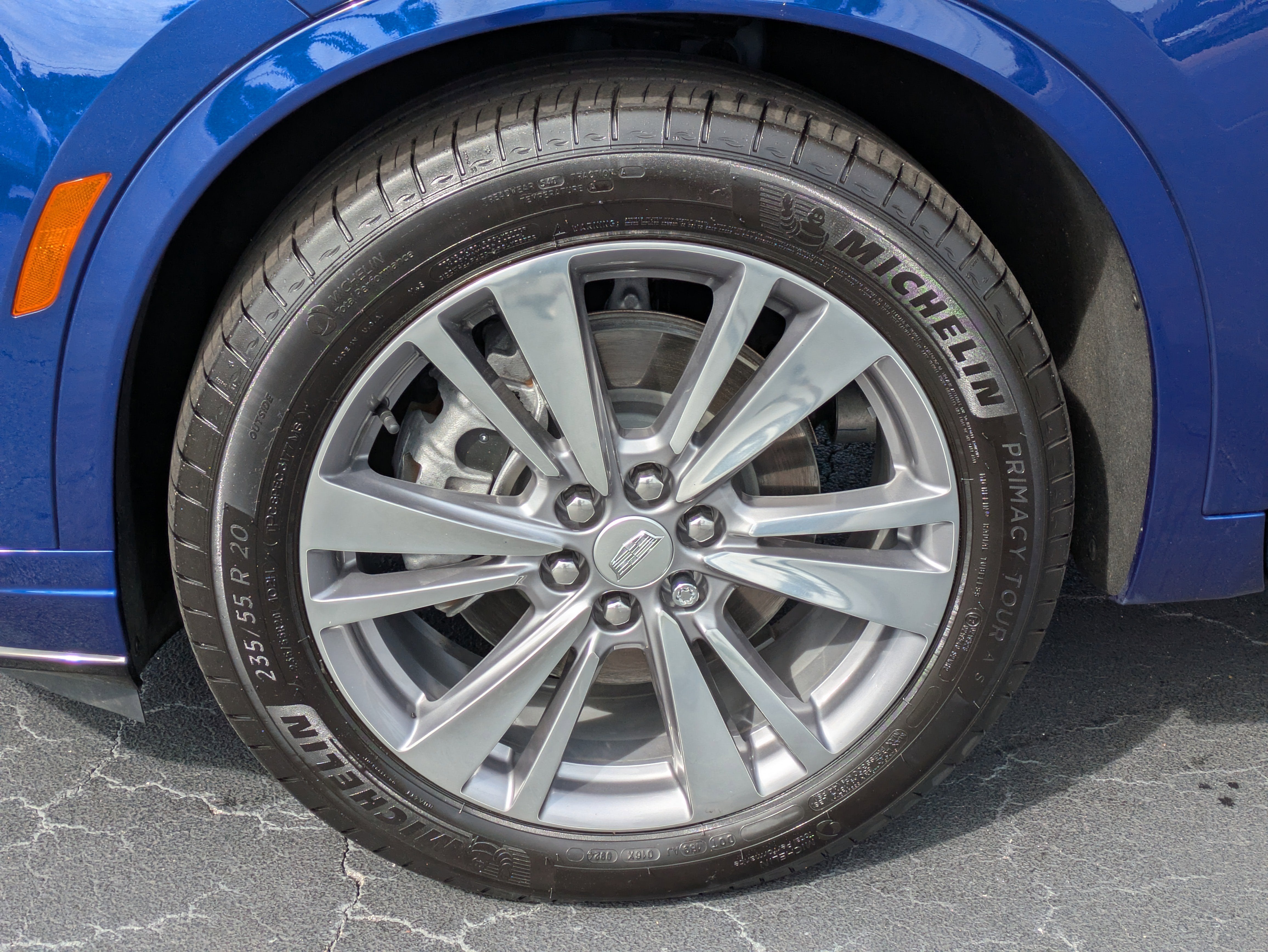 2024 Cadillac XT6 Premium Luxury