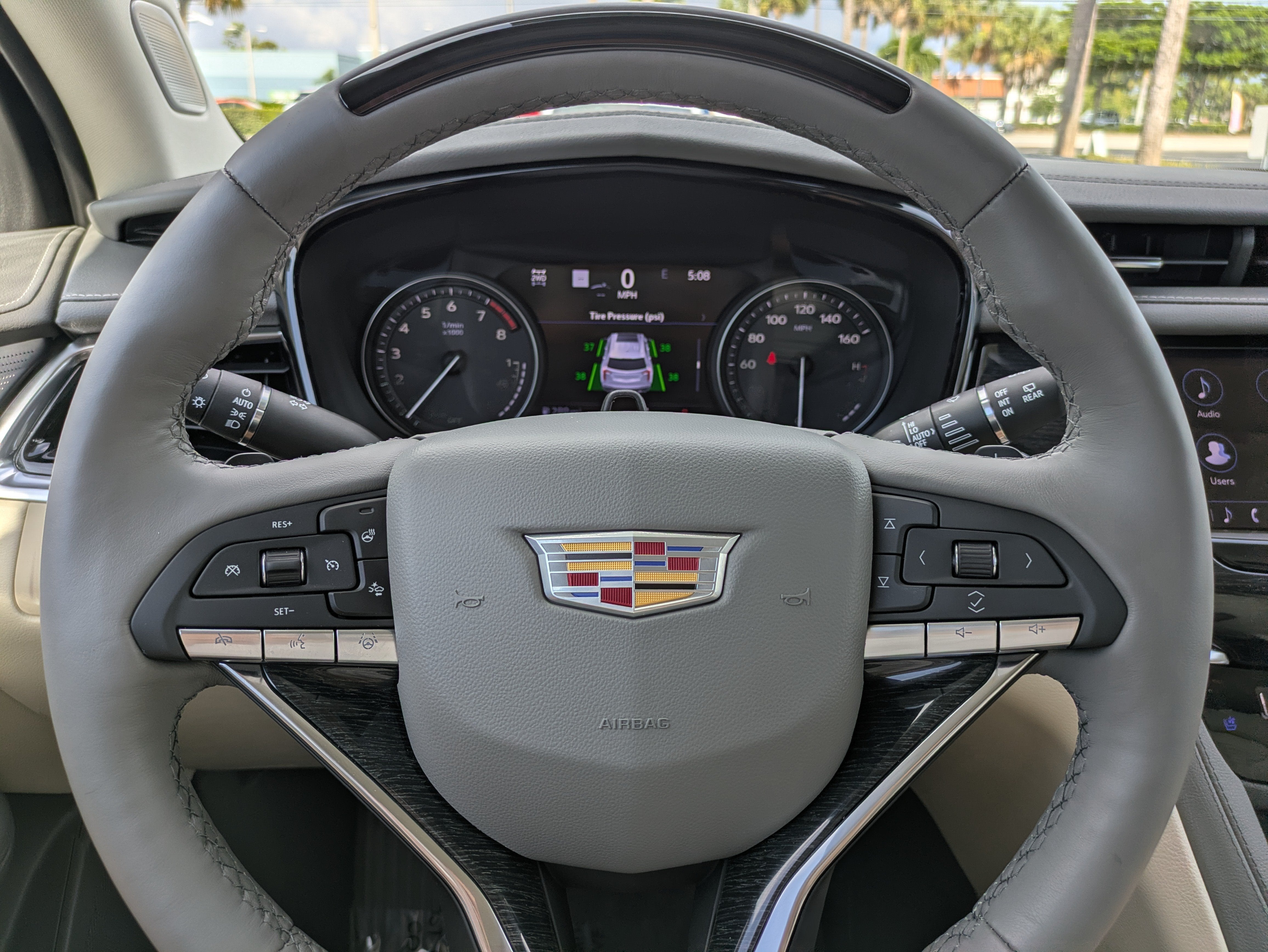 2025 Cadillac XT6 Premium Luxury