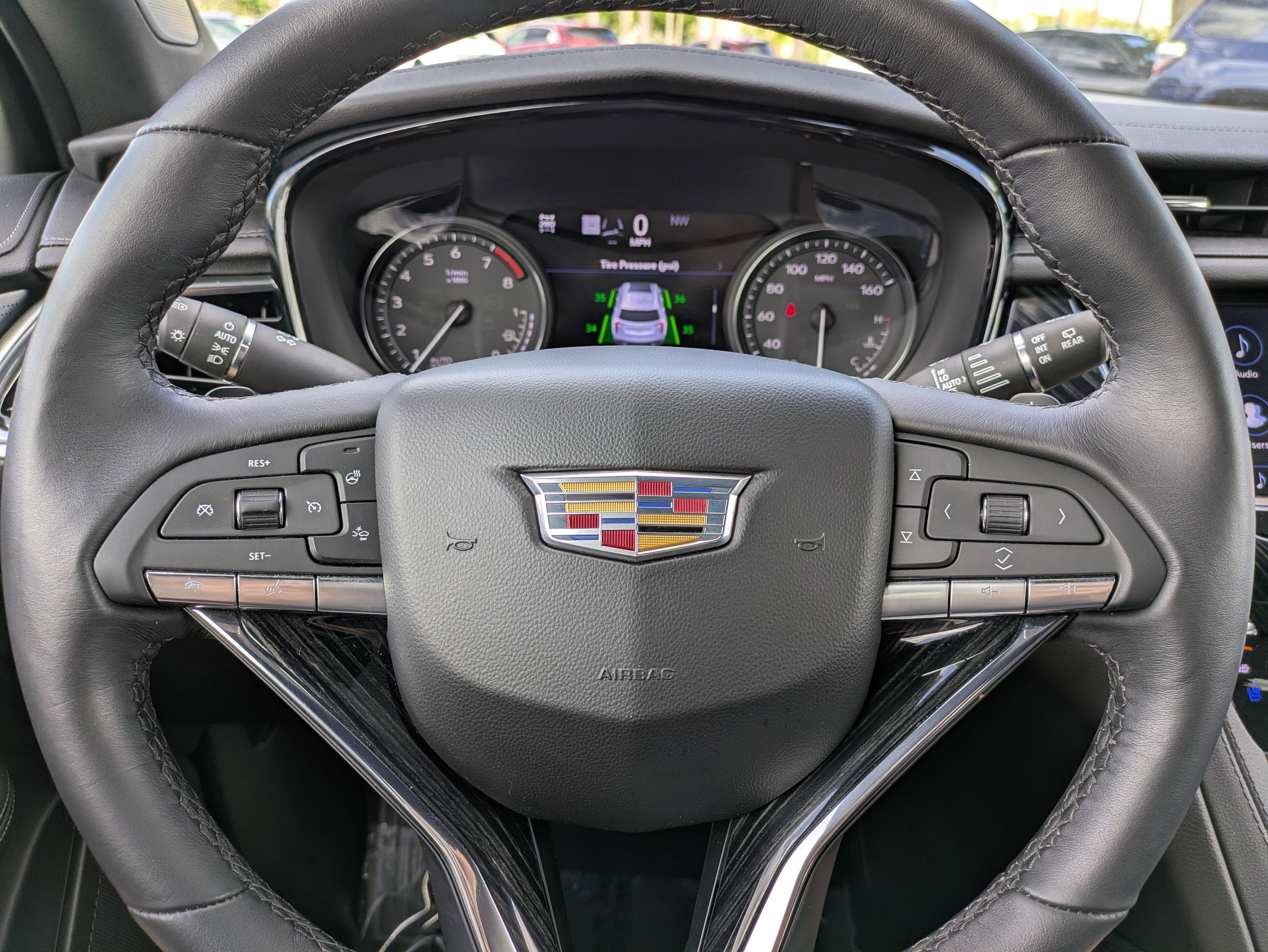 2023 Cadillac XT6 Premium Luxury