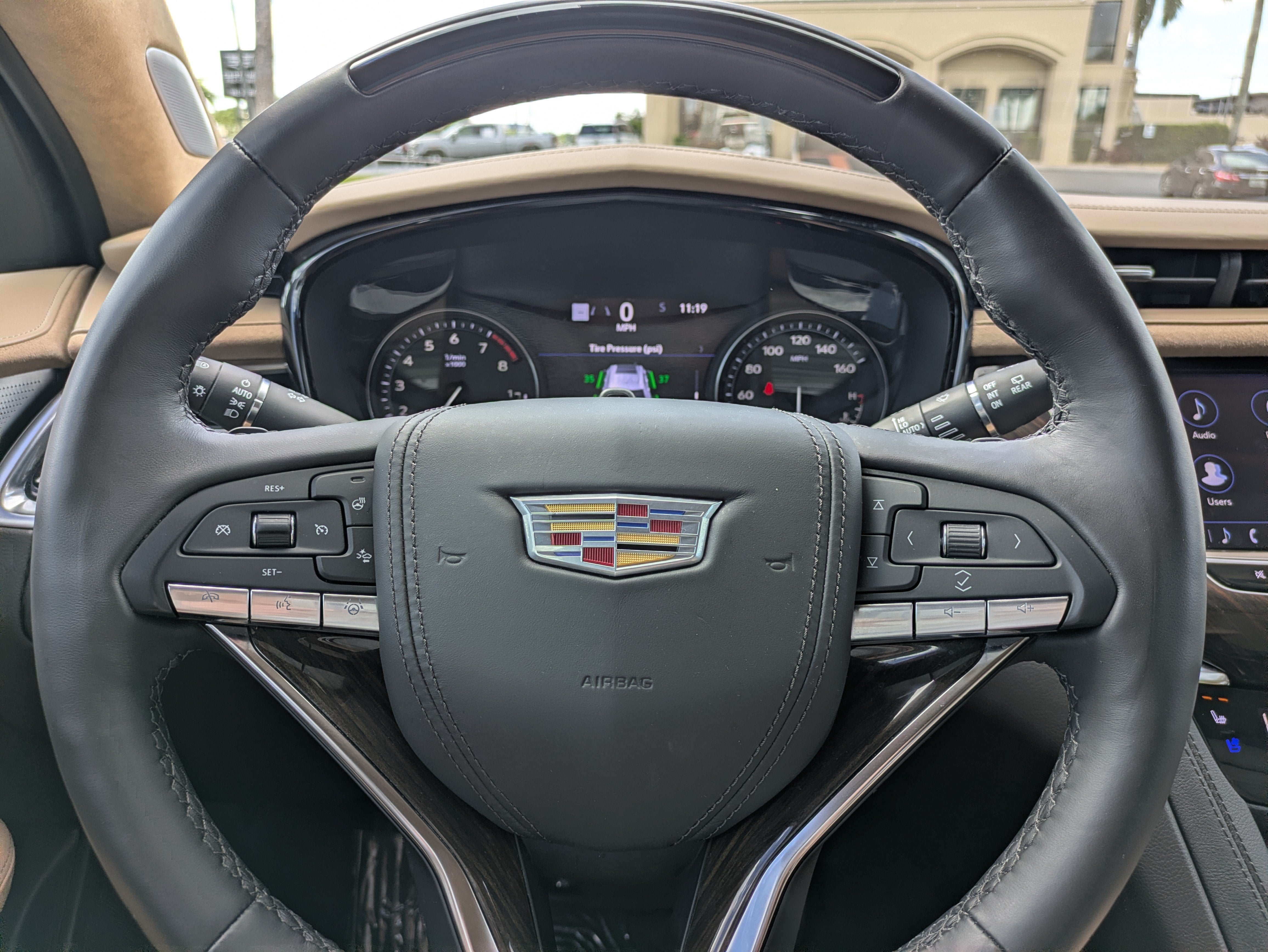 2025 Cadillac XT6 Premium Luxury