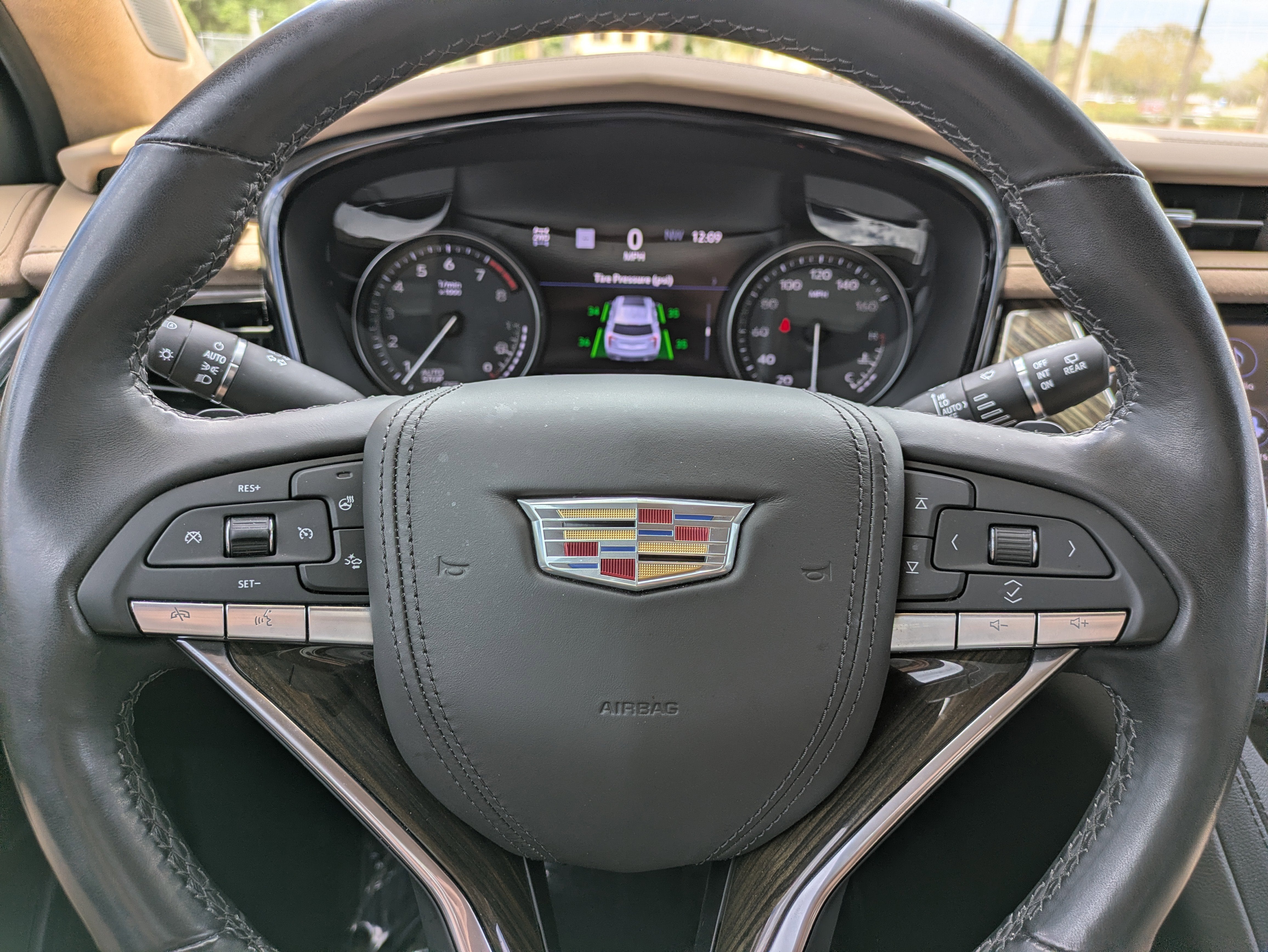 2022 Cadillac XT6 Premium Luxury