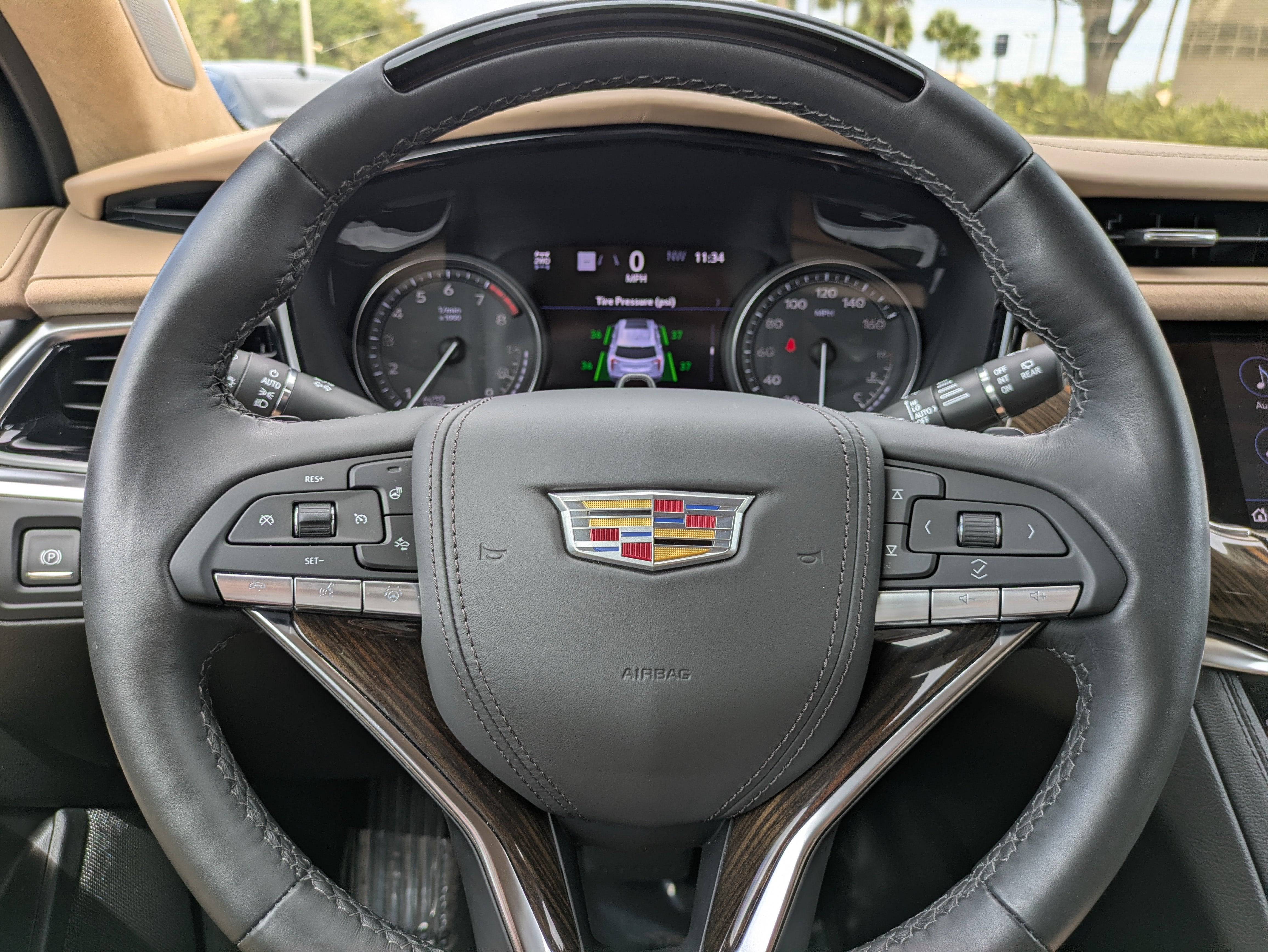 2025 Cadillac XT6 Premium Luxury