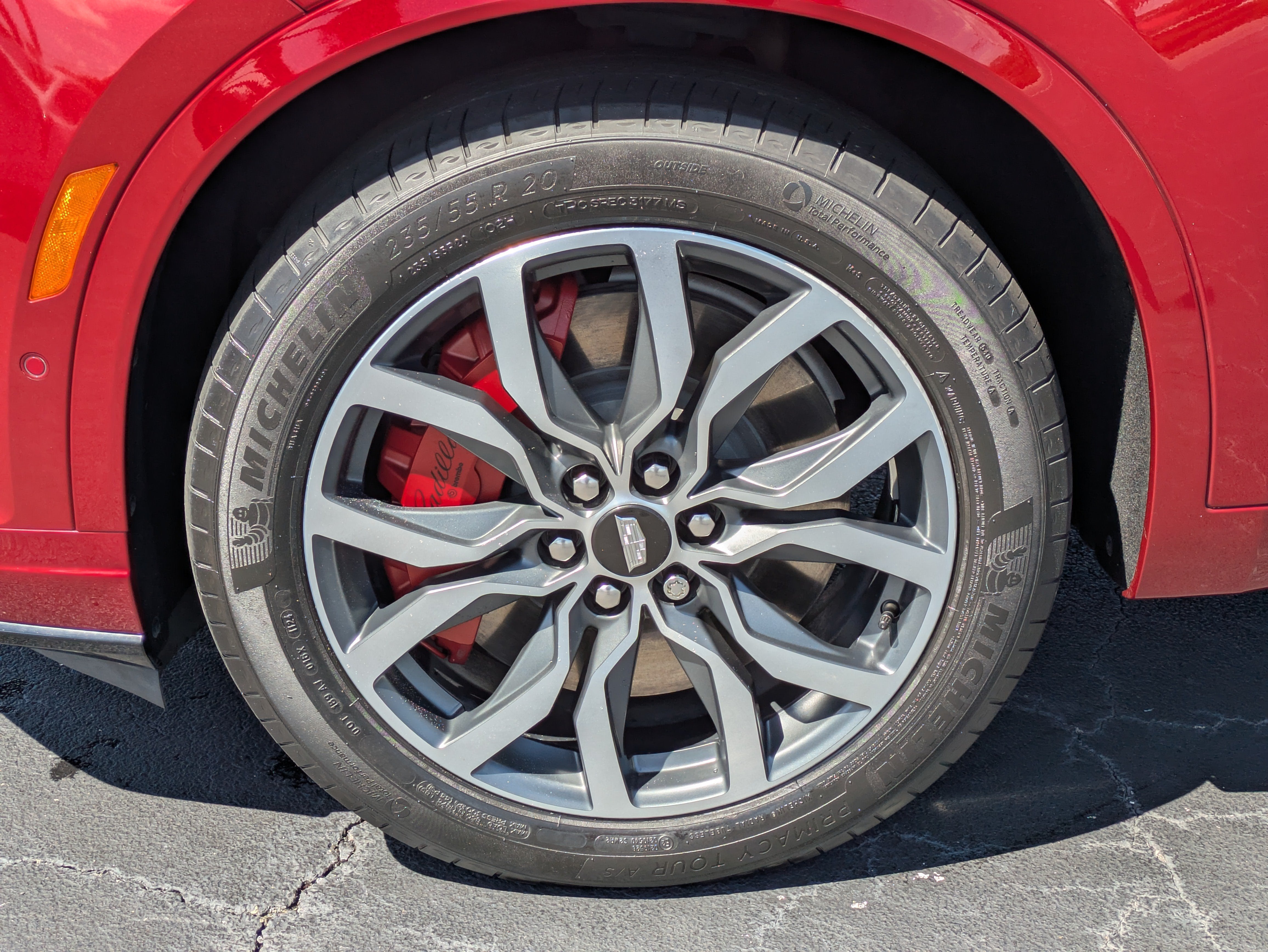 2024 Cadillac XT6 Sport