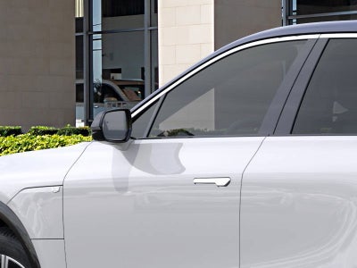 2025 Cadillac LYRIQ Luxury 2