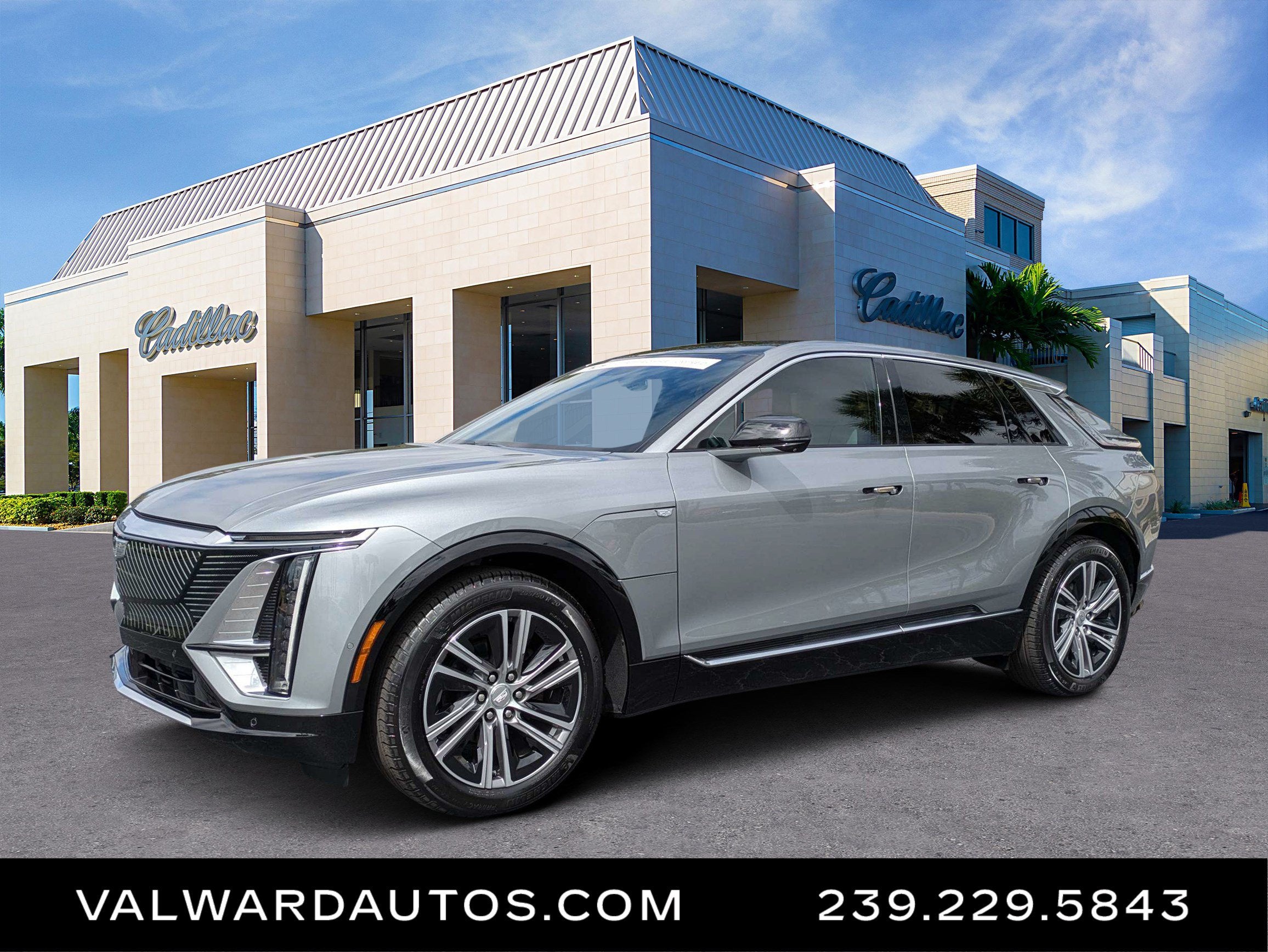 2024 Cadillac LYRIQ Luxury 2