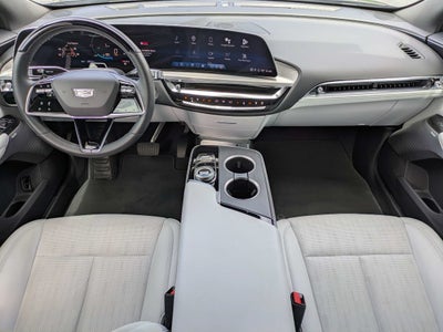 2024 Cadillac LYRIQ Luxury 2