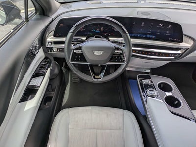 2024 Cadillac LYRIQ Luxury 2