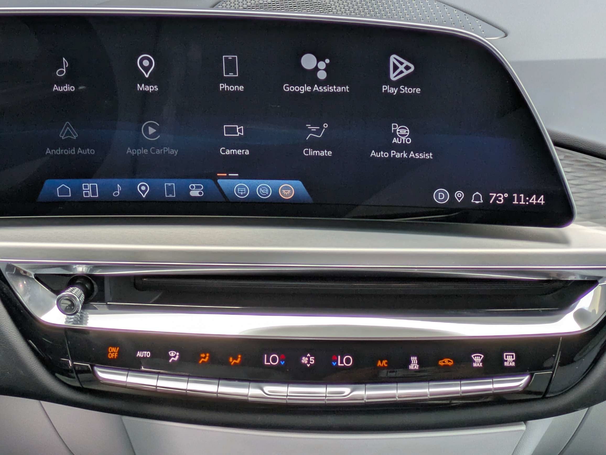 2024 Cadillac LYRIQ Luxury 2