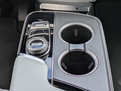 2024 Cadillac LYRIQ Luxury 2