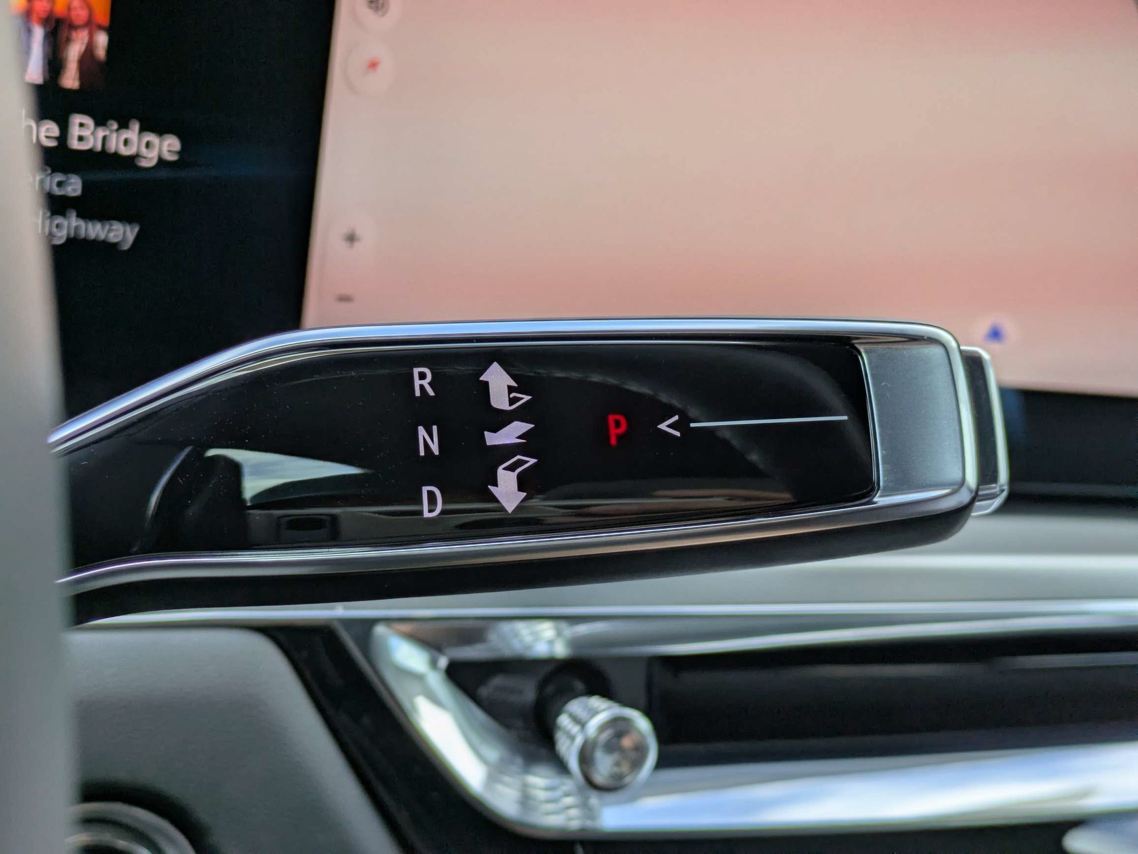 2024 Cadillac LYRIQ Luxury 2