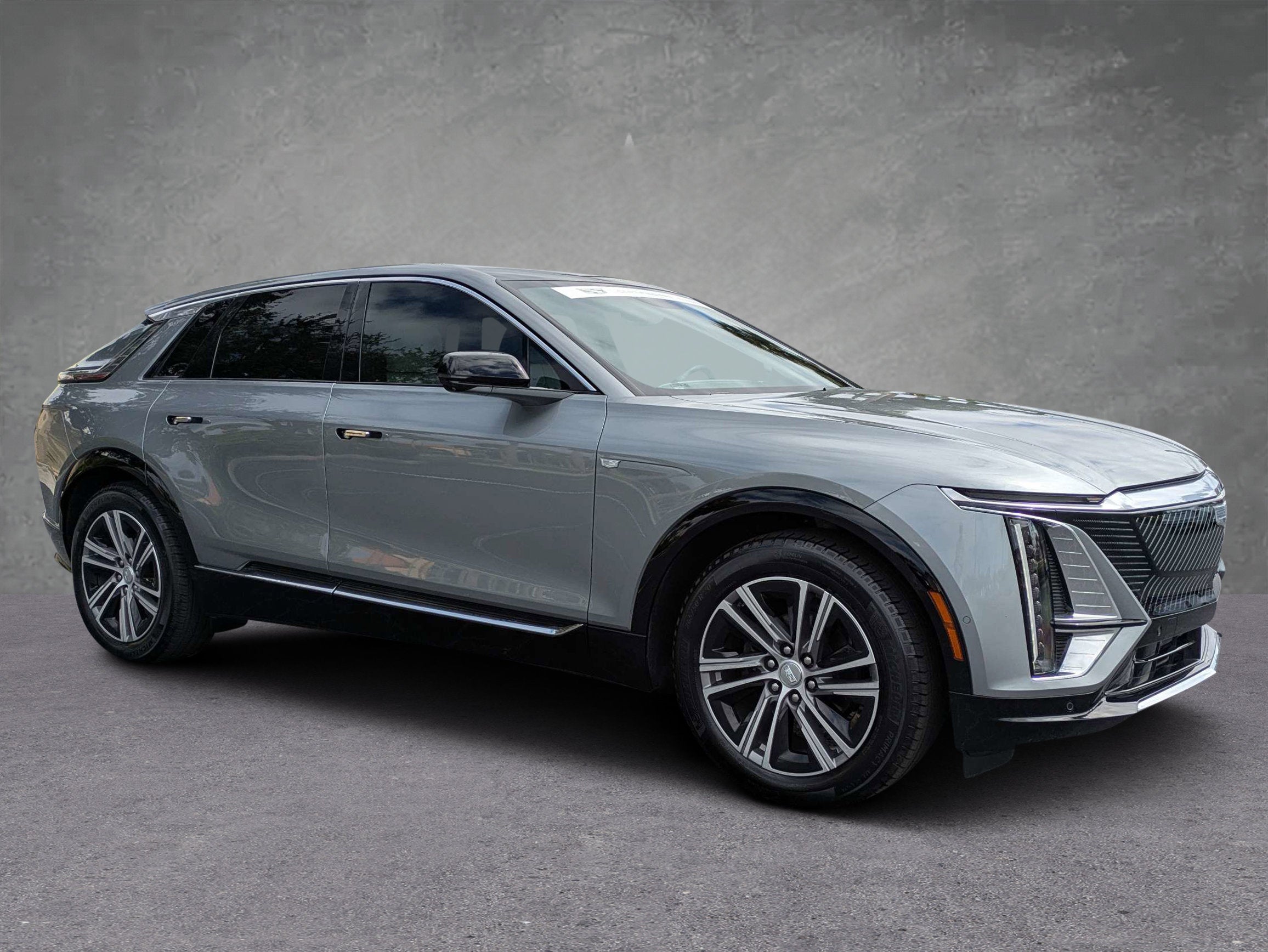 2024 Cadillac LYRIQ Luxury 2