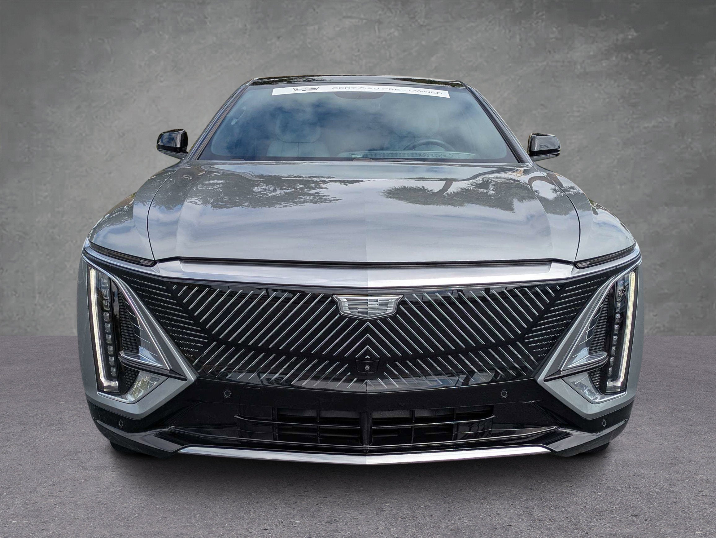2024 Cadillac LYRIQ Luxury 2
