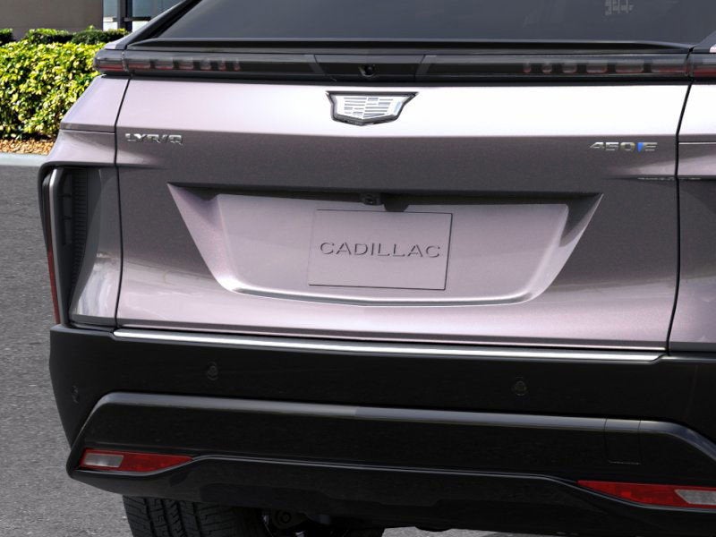 2025 Cadillac LYRIQ Luxury 2