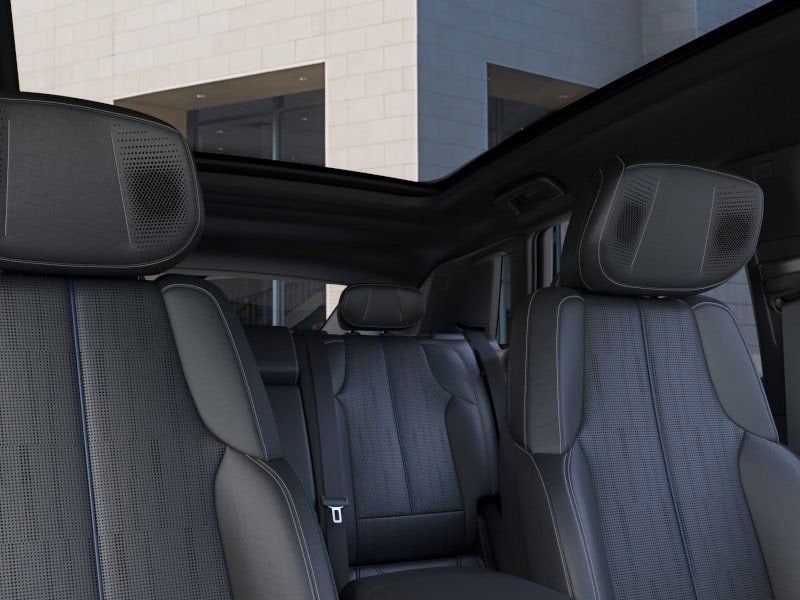 2025 Cadillac LYRIQ Sport 2