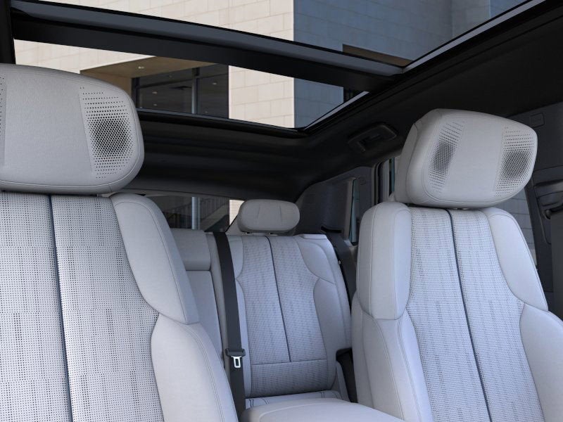 2025 Cadillac LYRIQ Sport 3