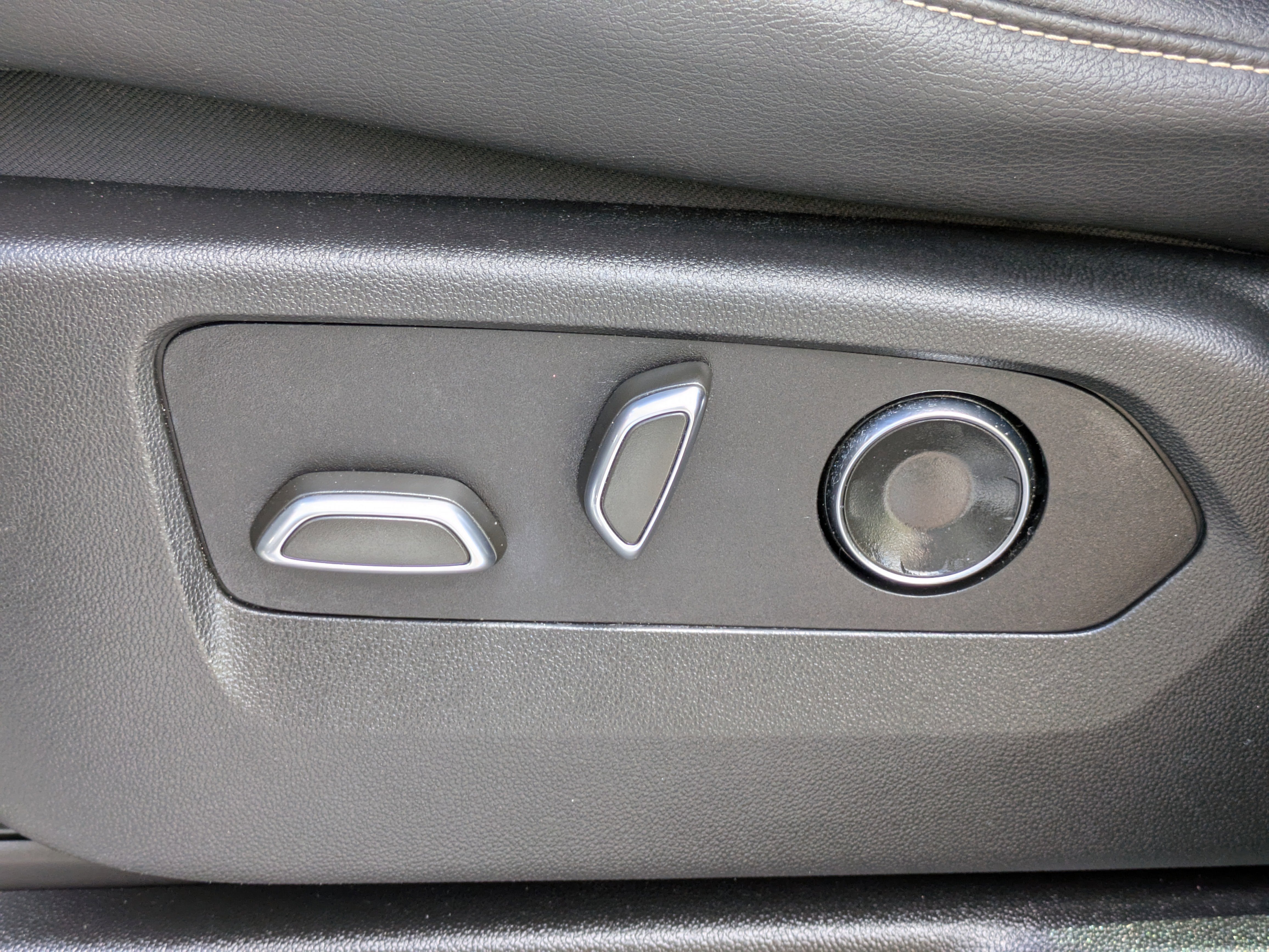 2021 Cadillac Escalade Luxury