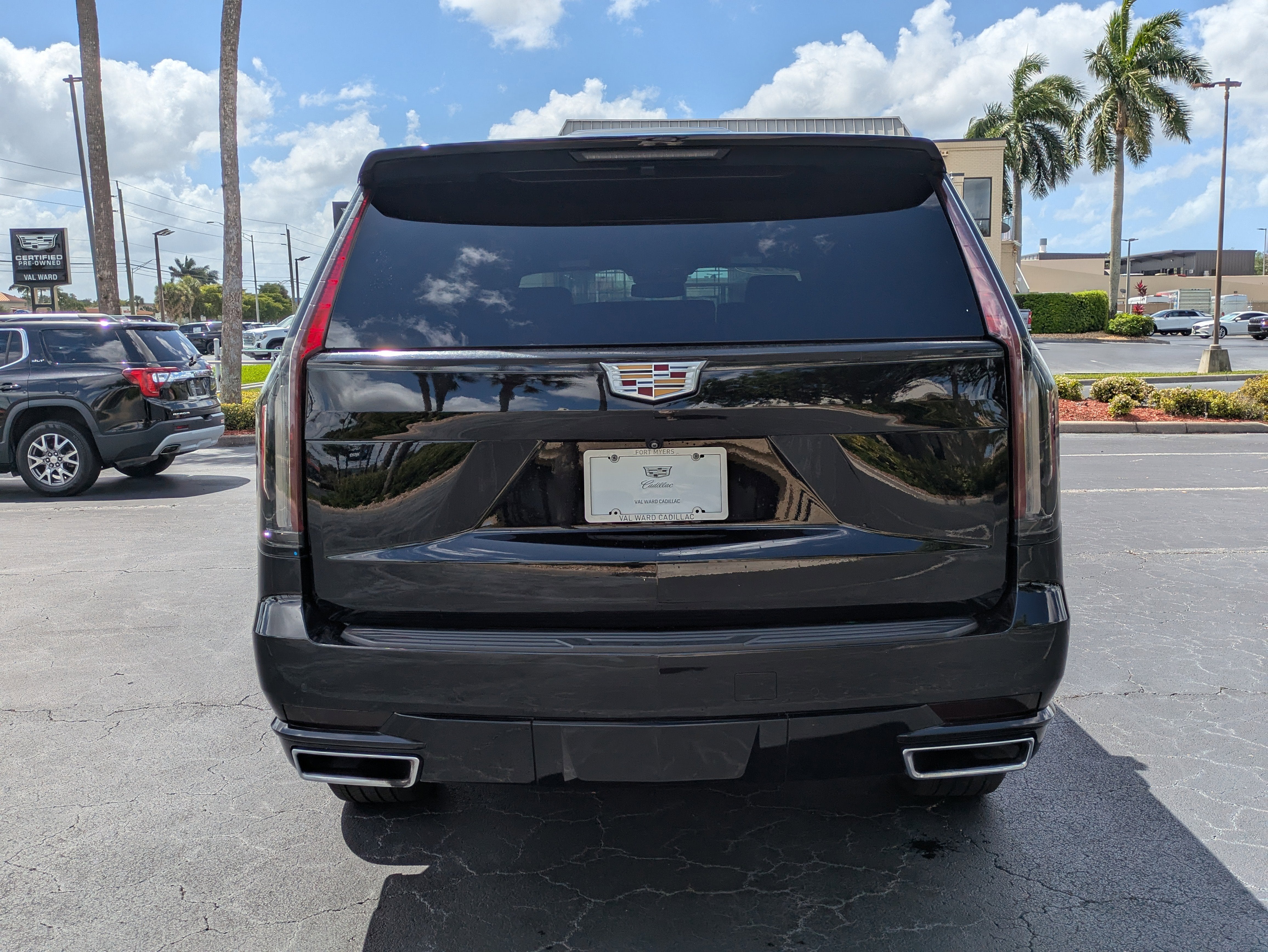 2021 Cadillac Escalade Luxury