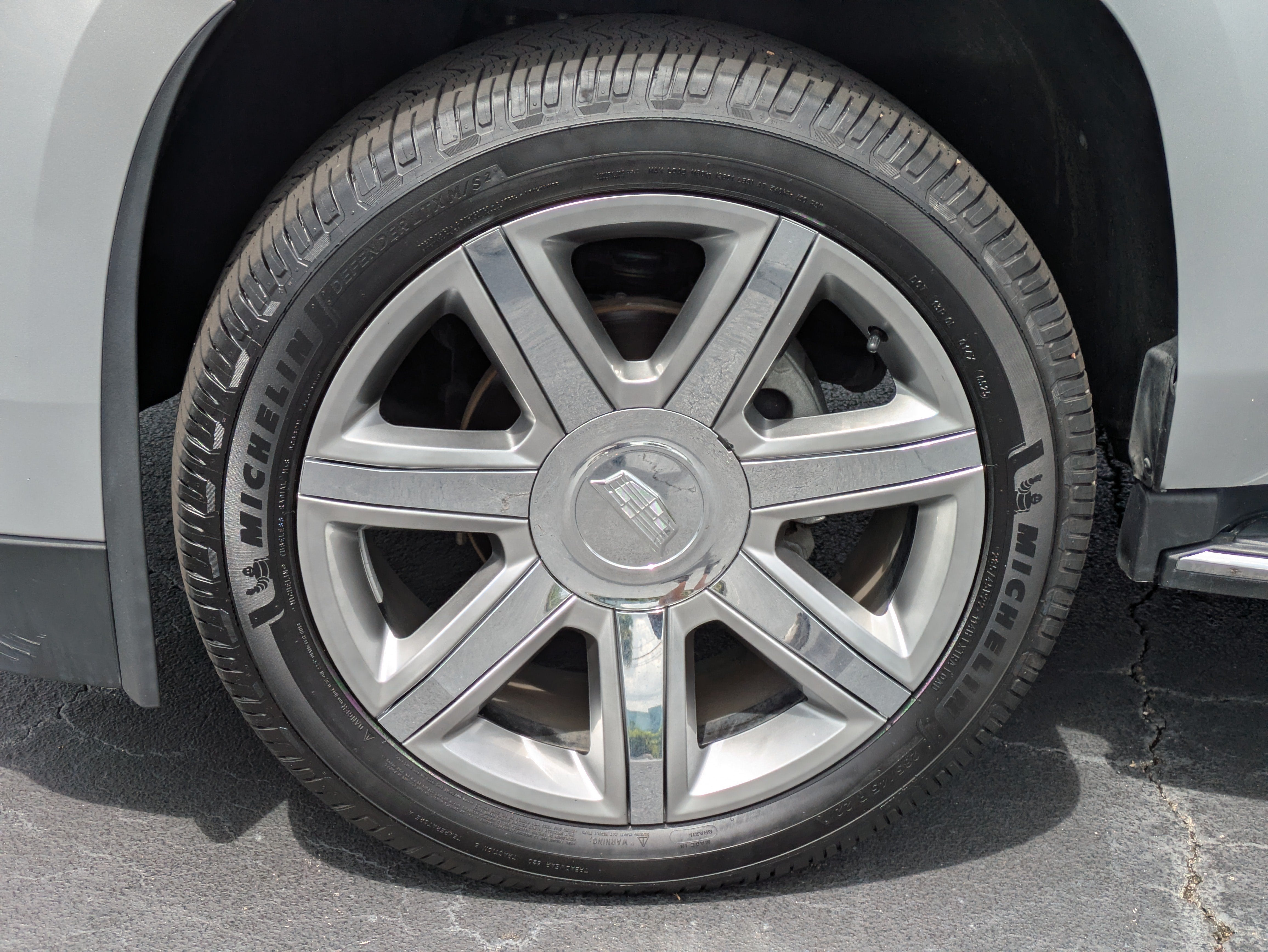 2019 Cadillac Escalade Luxury