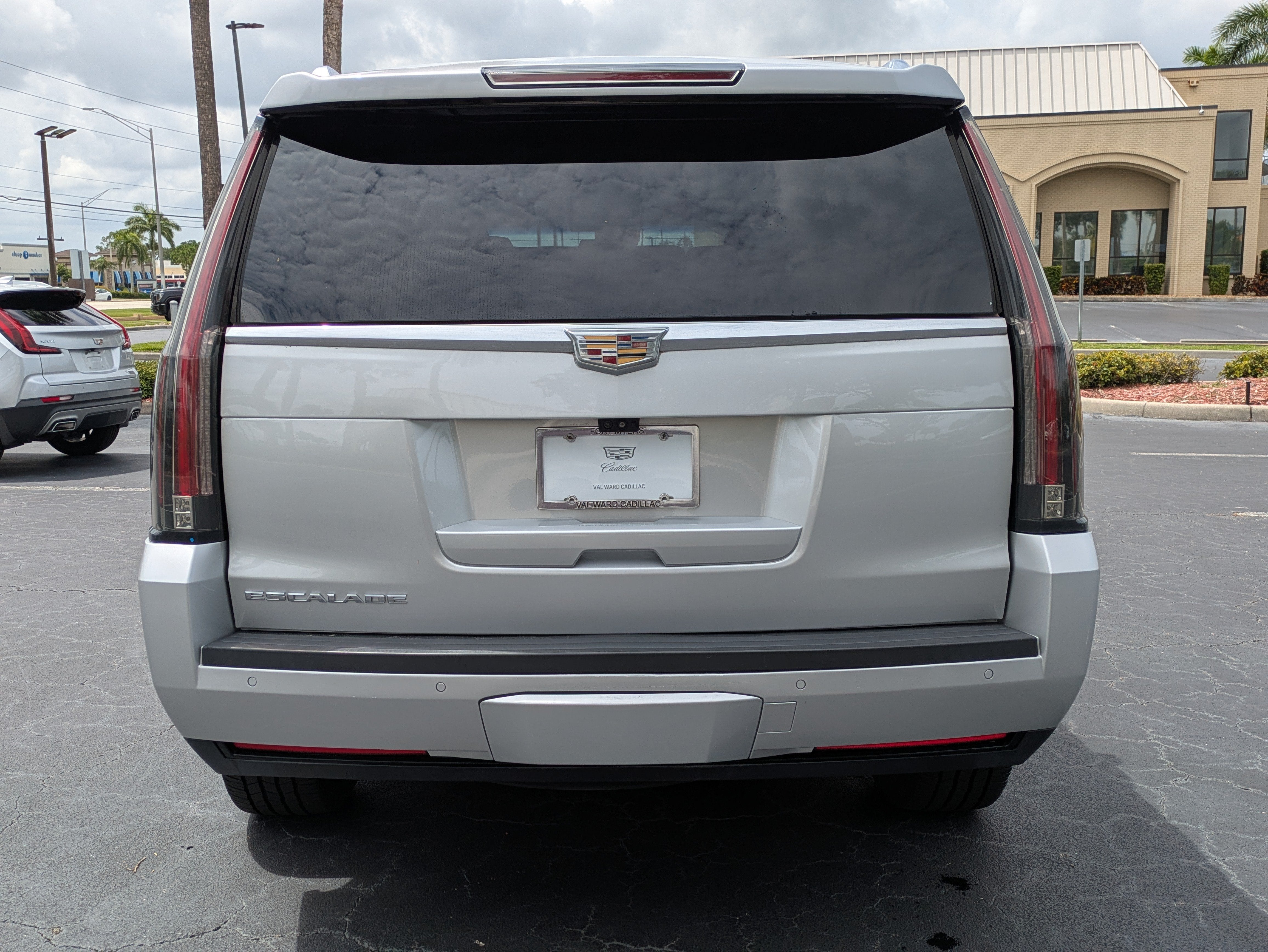2019 Cadillac Escalade Luxury
