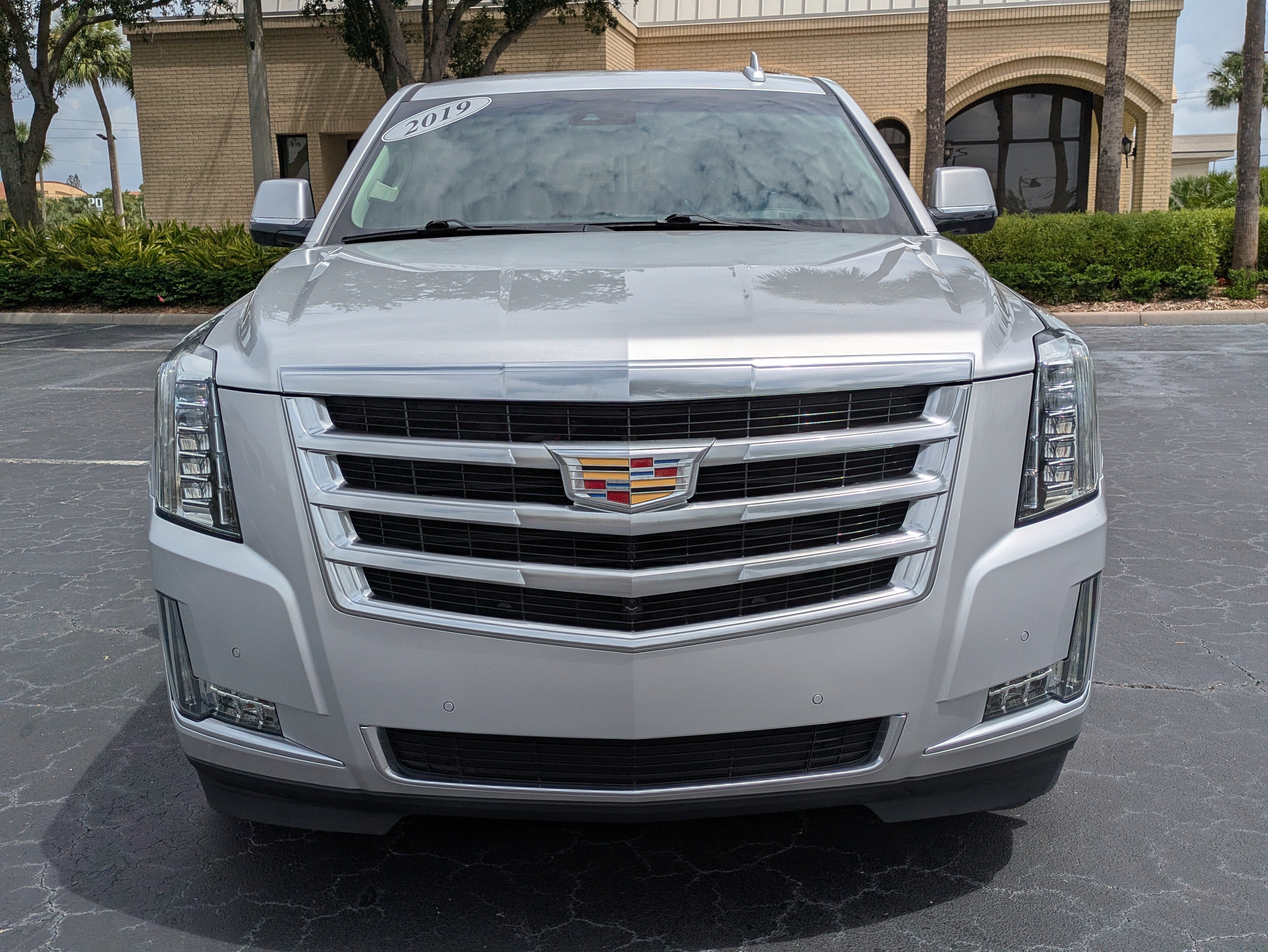 2019 Cadillac Escalade Luxury
