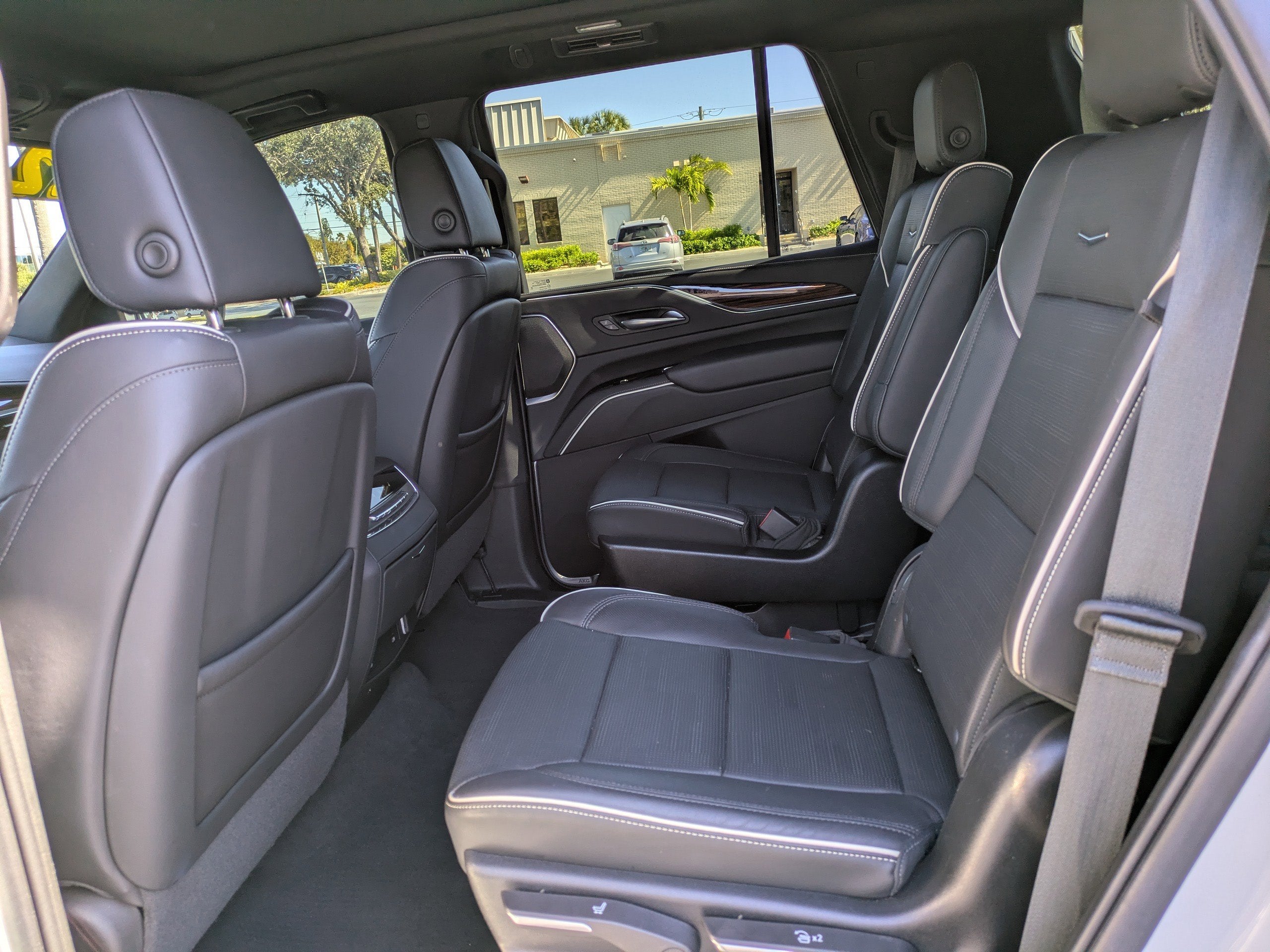 2022 Cadillac Escalade Premium Luxury