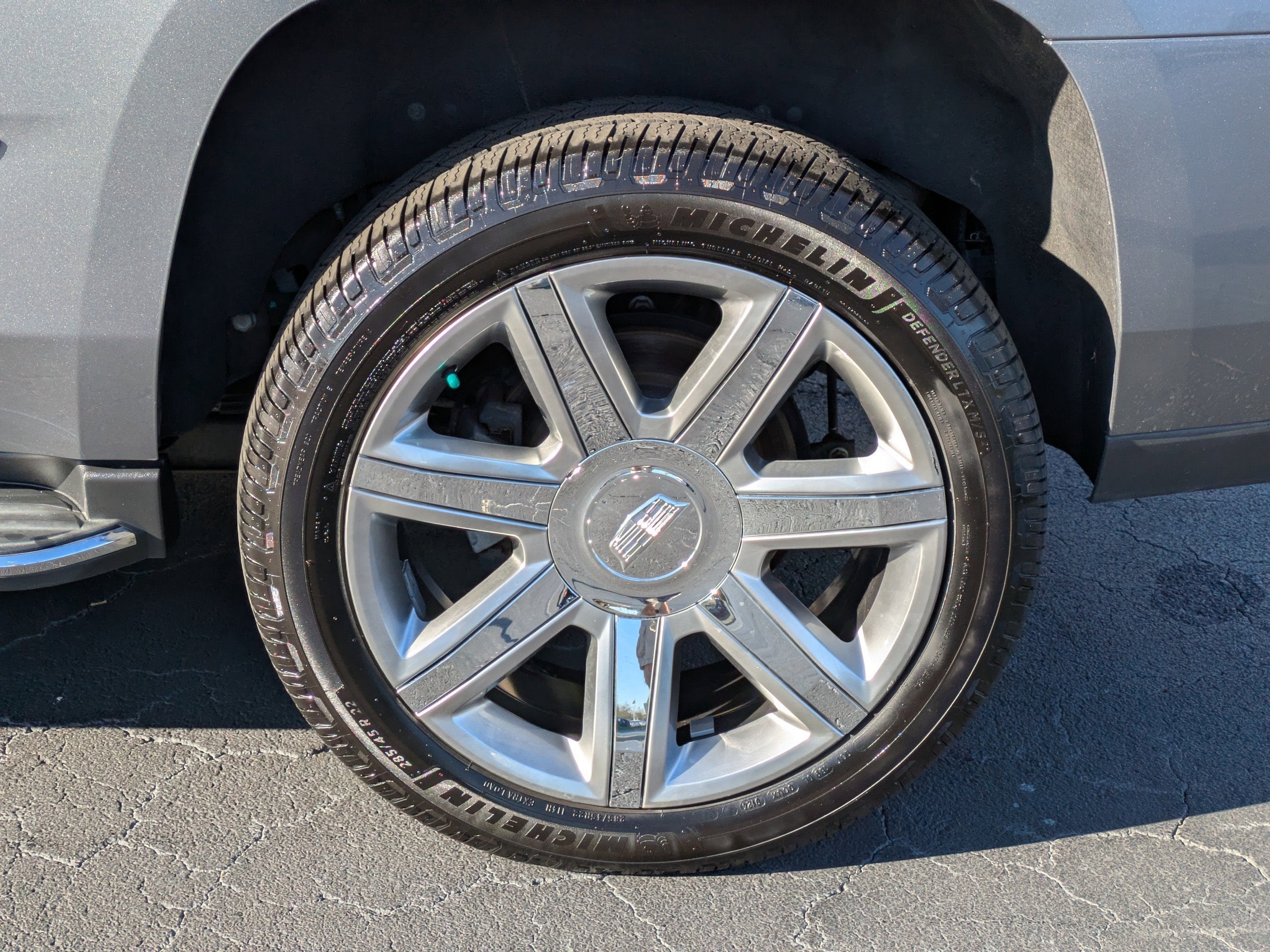 2019 Cadillac Escalade Luxury