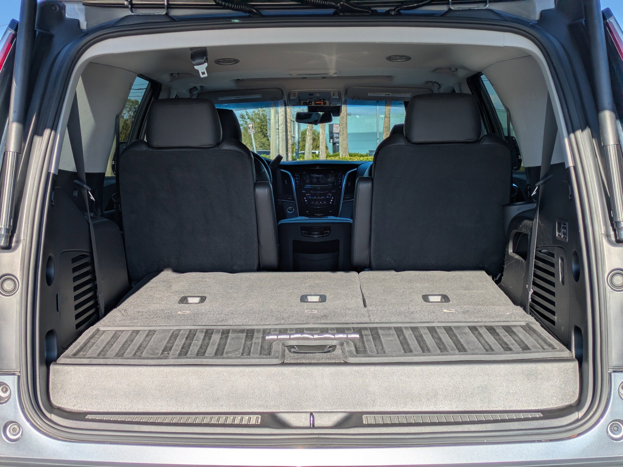 2019 Cadillac Escalade Luxury