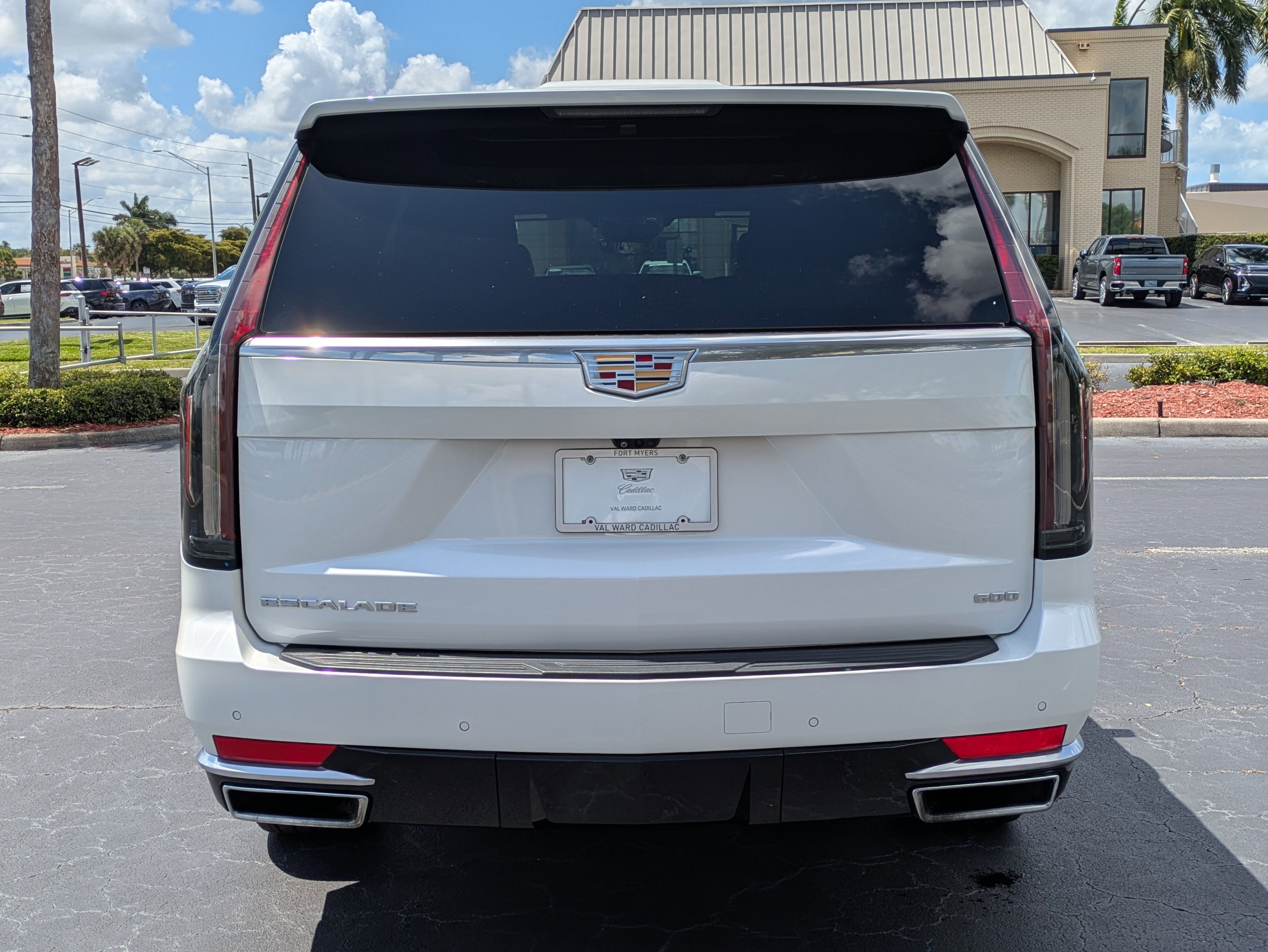 2022 Cadillac Escalade Premium Luxury
