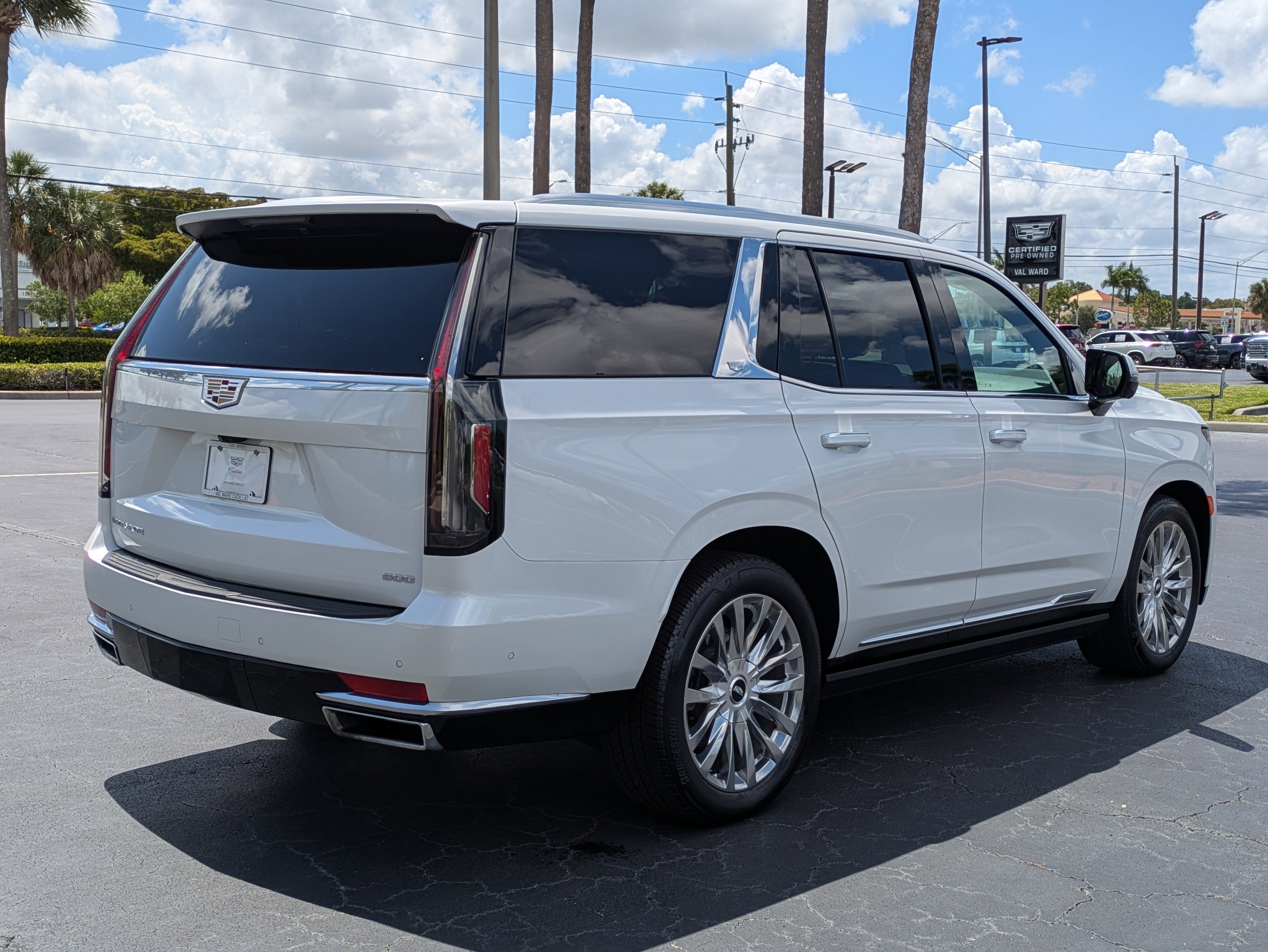 2022 Cadillac Escalade Premium Luxury