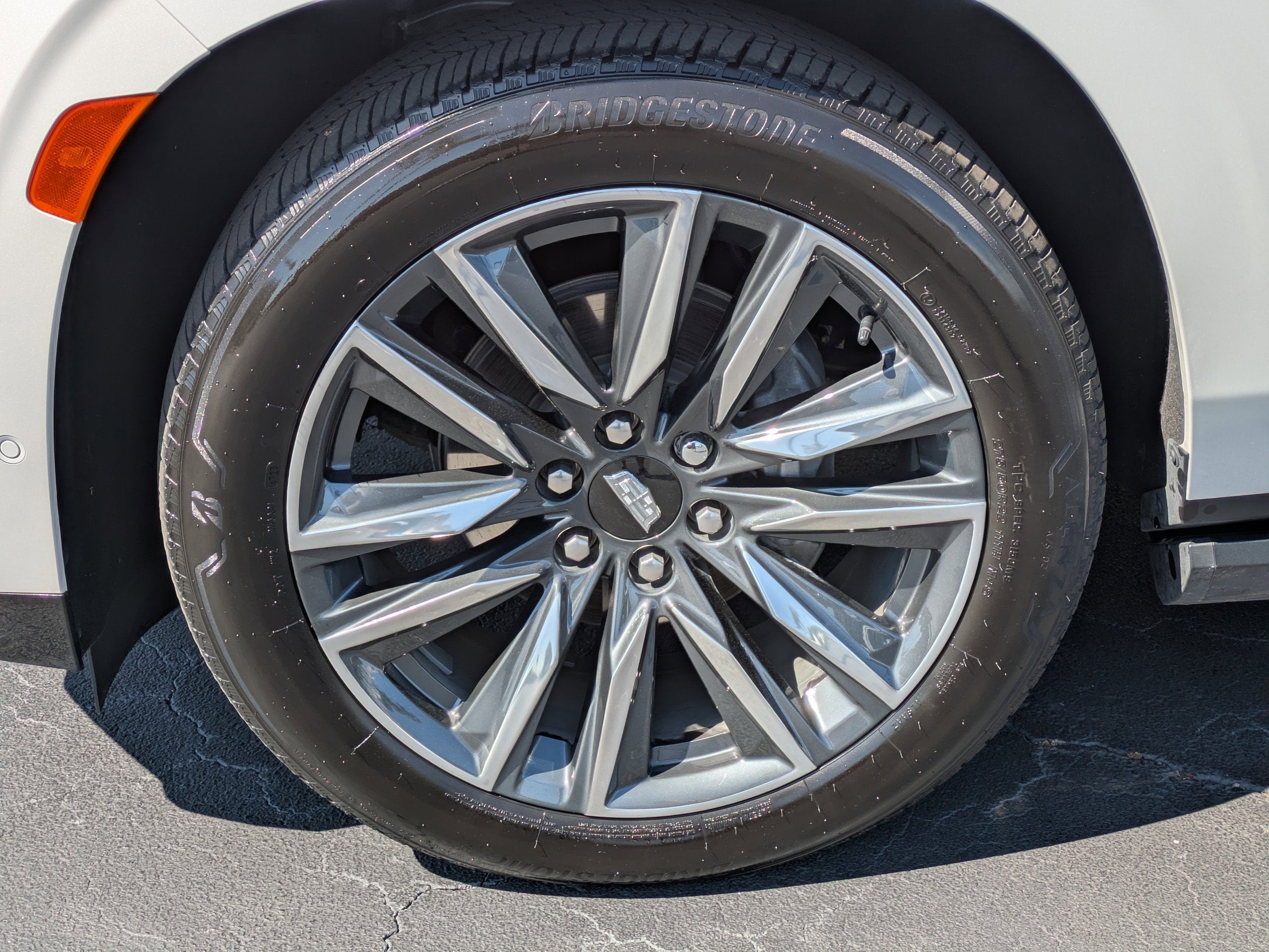 2024 Cadillac Escalade Sport