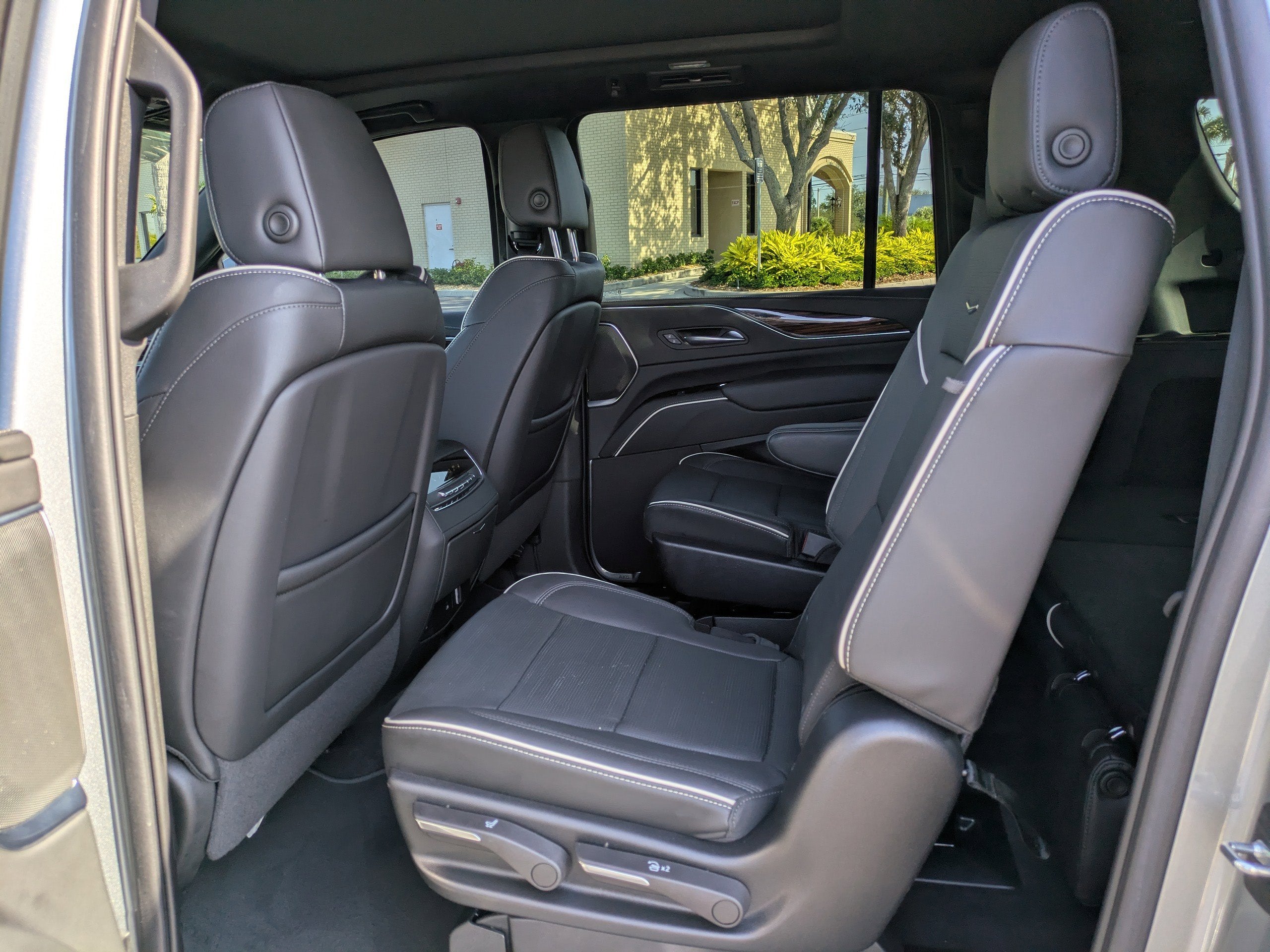 2023 Cadillac Escalade ESV Premium Luxury