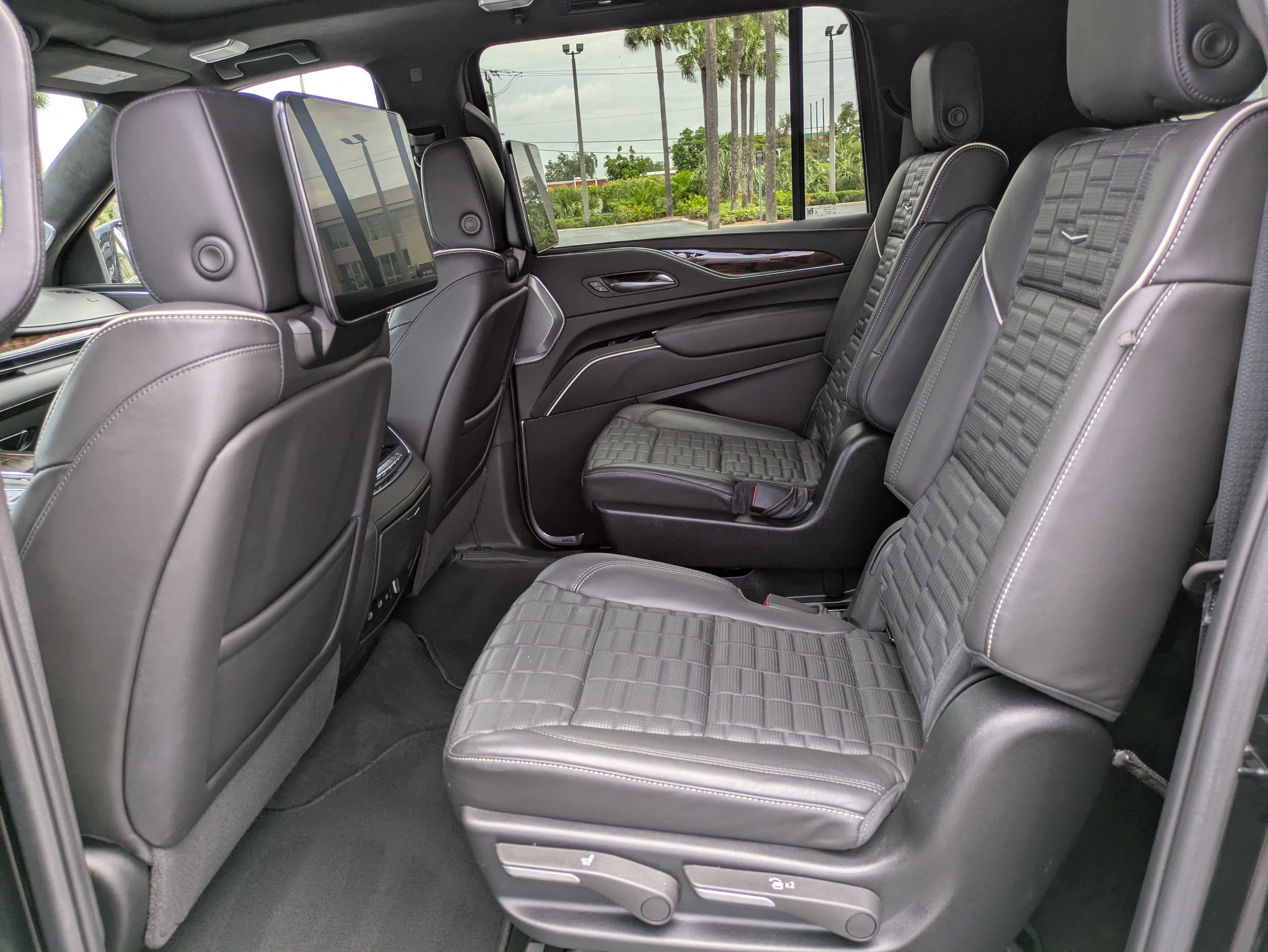 2024 Cadillac Escalade ESV Premium Luxury Platinum