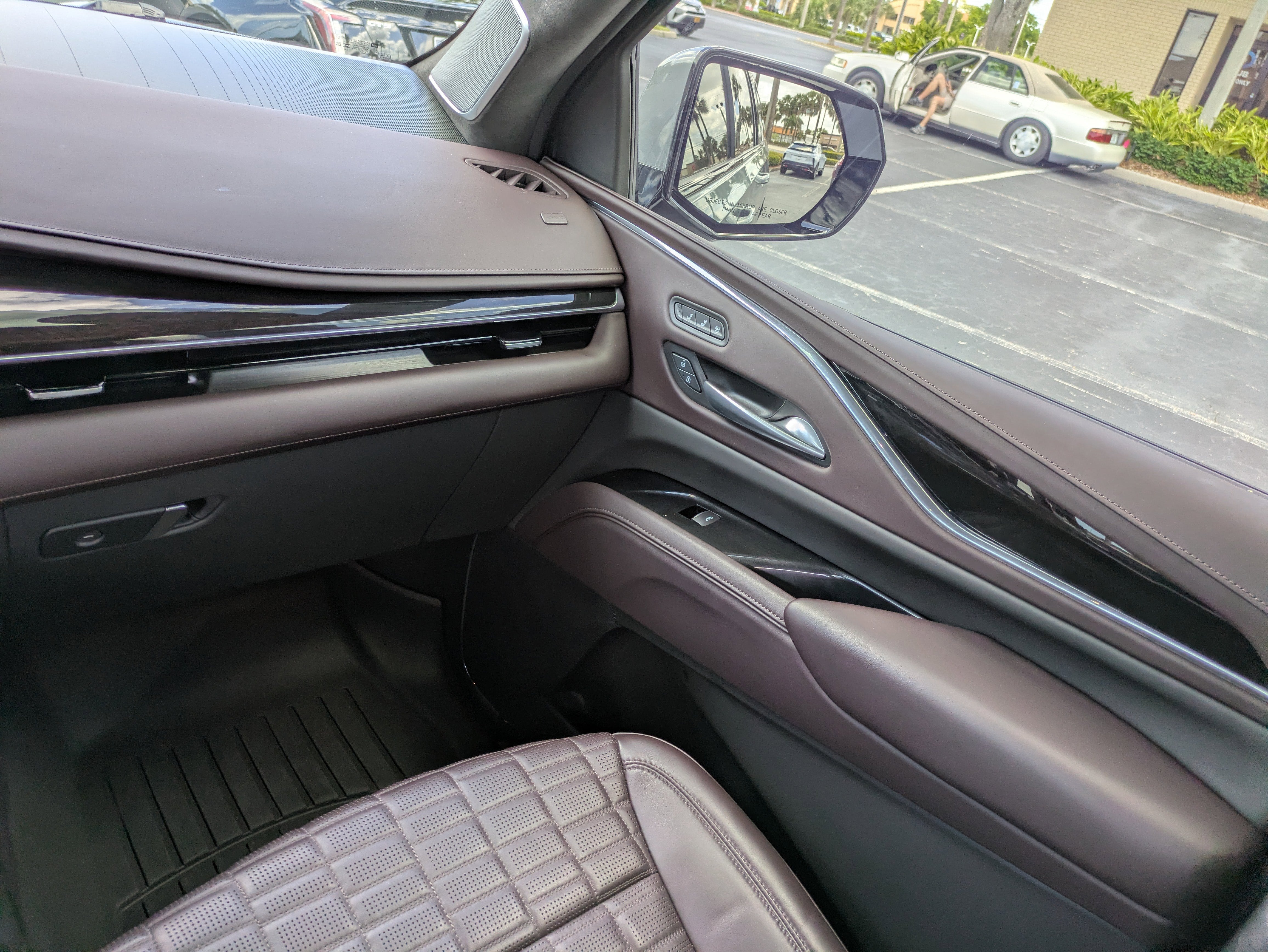 2024 Cadillac Escalade ESV Sport Platinum