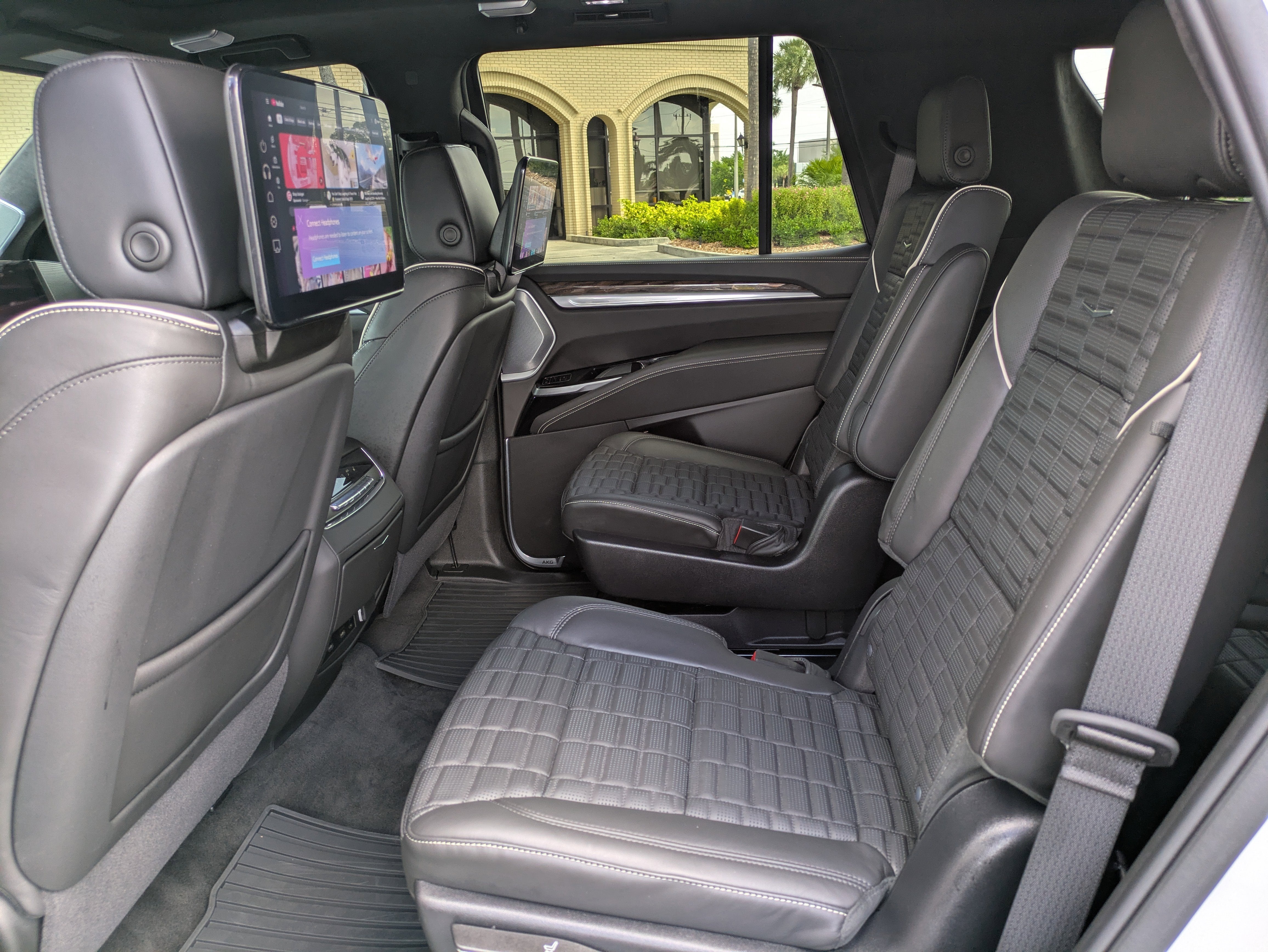 2025 Cadillac Escalade Sport Platinum