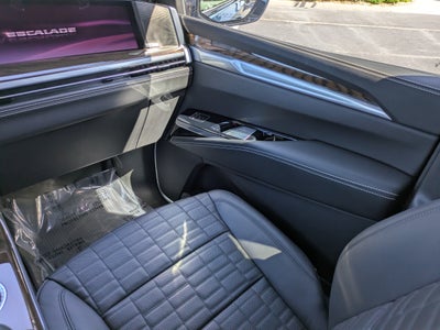 2025 Cadillac Escalade Sport Platinum
