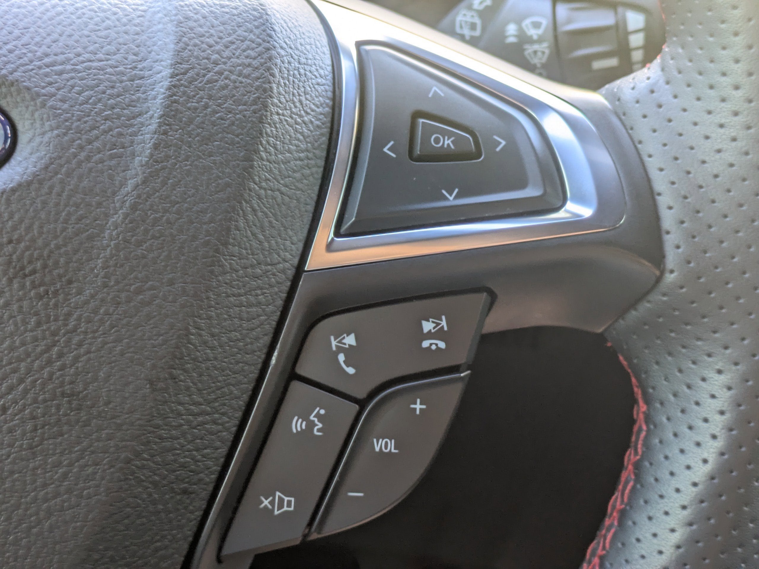 2020 Ford Edge ST Line