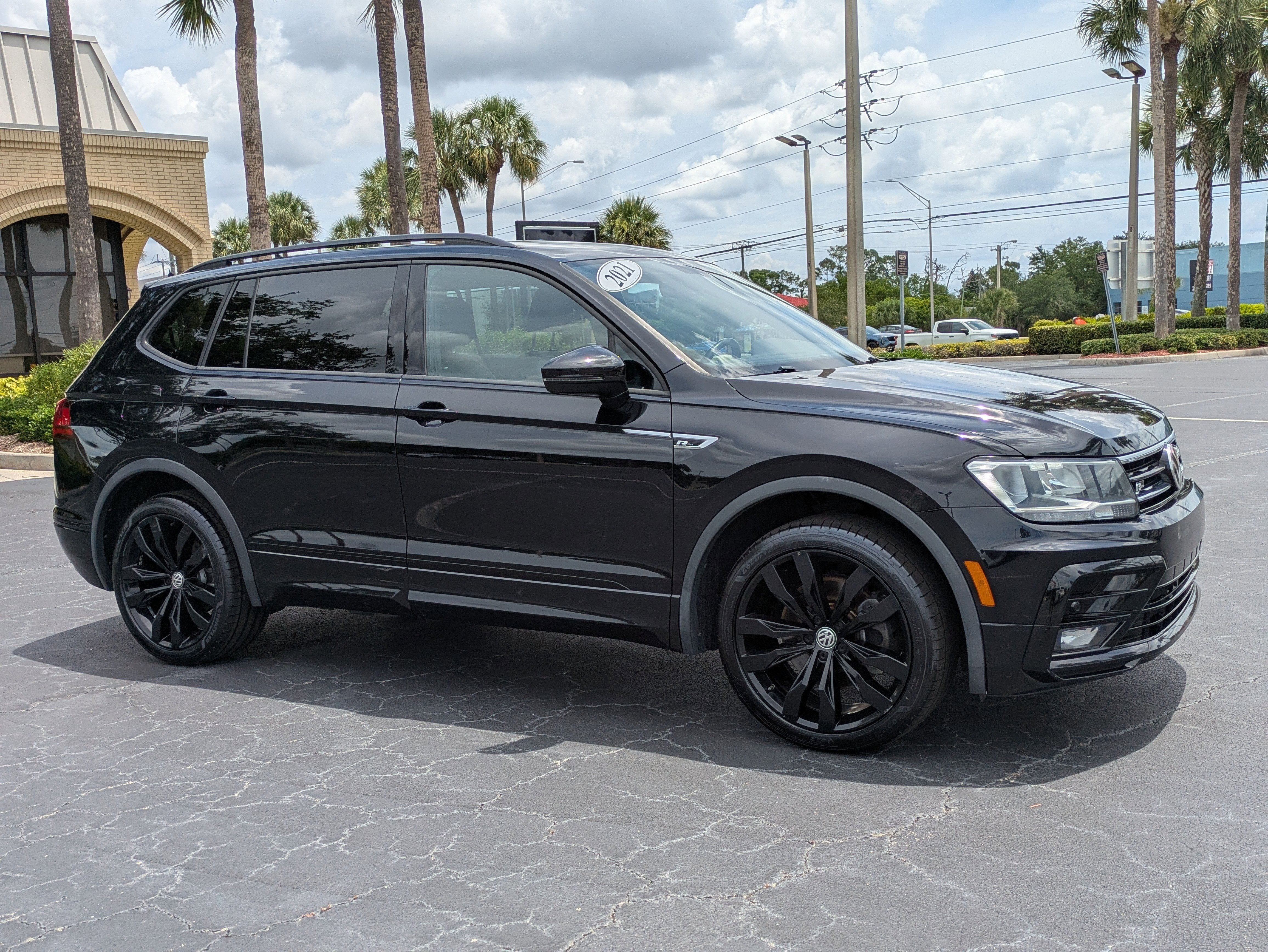 2021 Volkswagen Tiguan SE