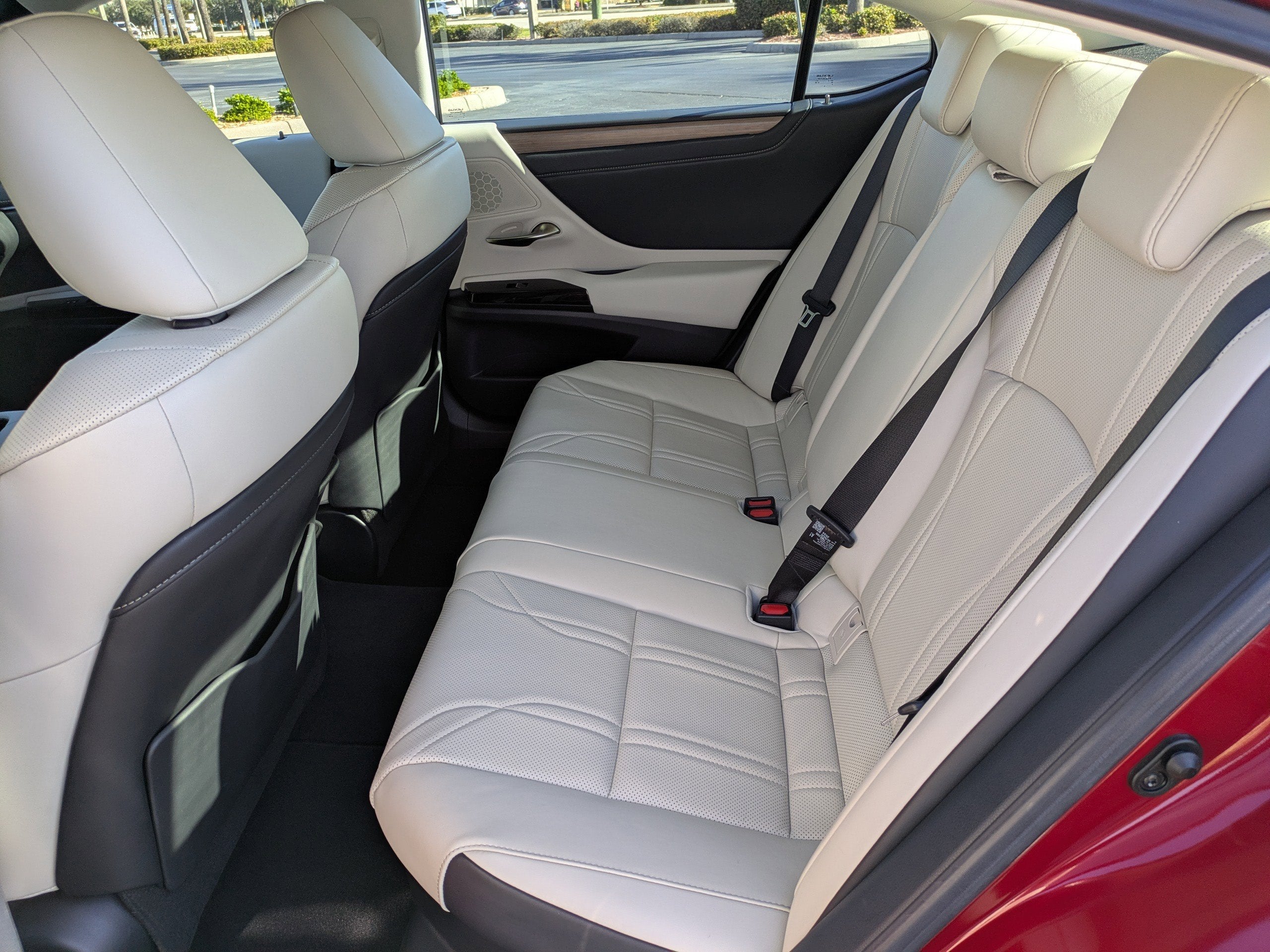 2024 Lexus ES ES 300h Luxury