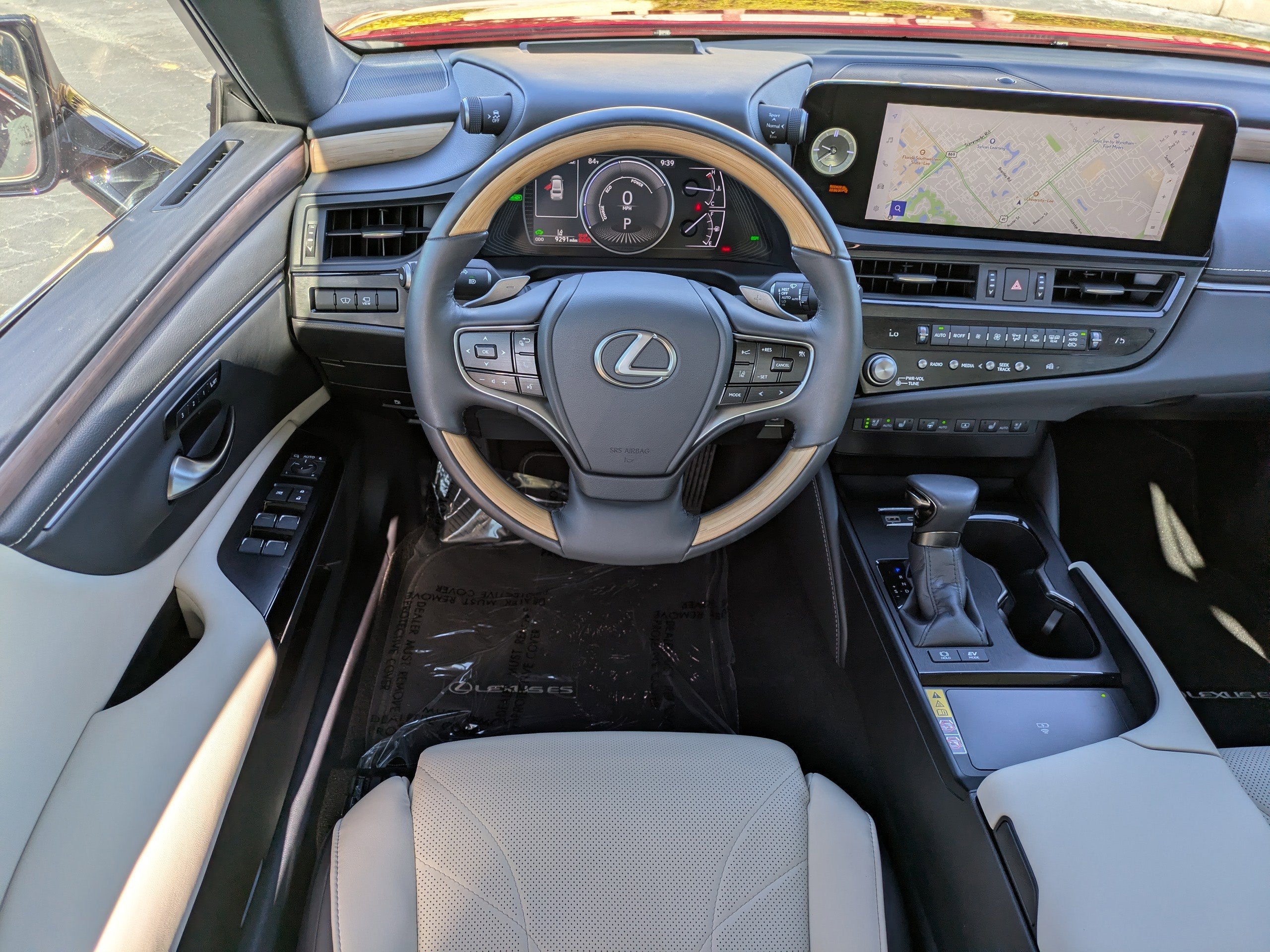 2024 Lexus ES ES 300h Luxury