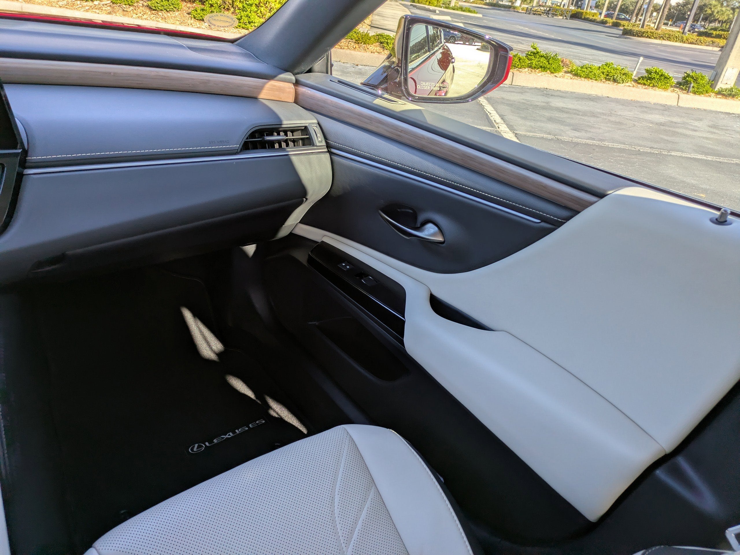 2024 Lexus ES ES 300h Luxury