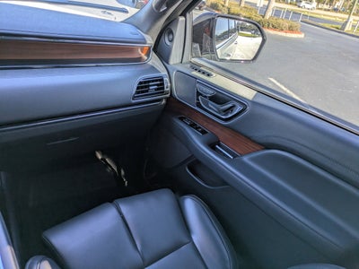 2022 Lincoln Navigator Standard