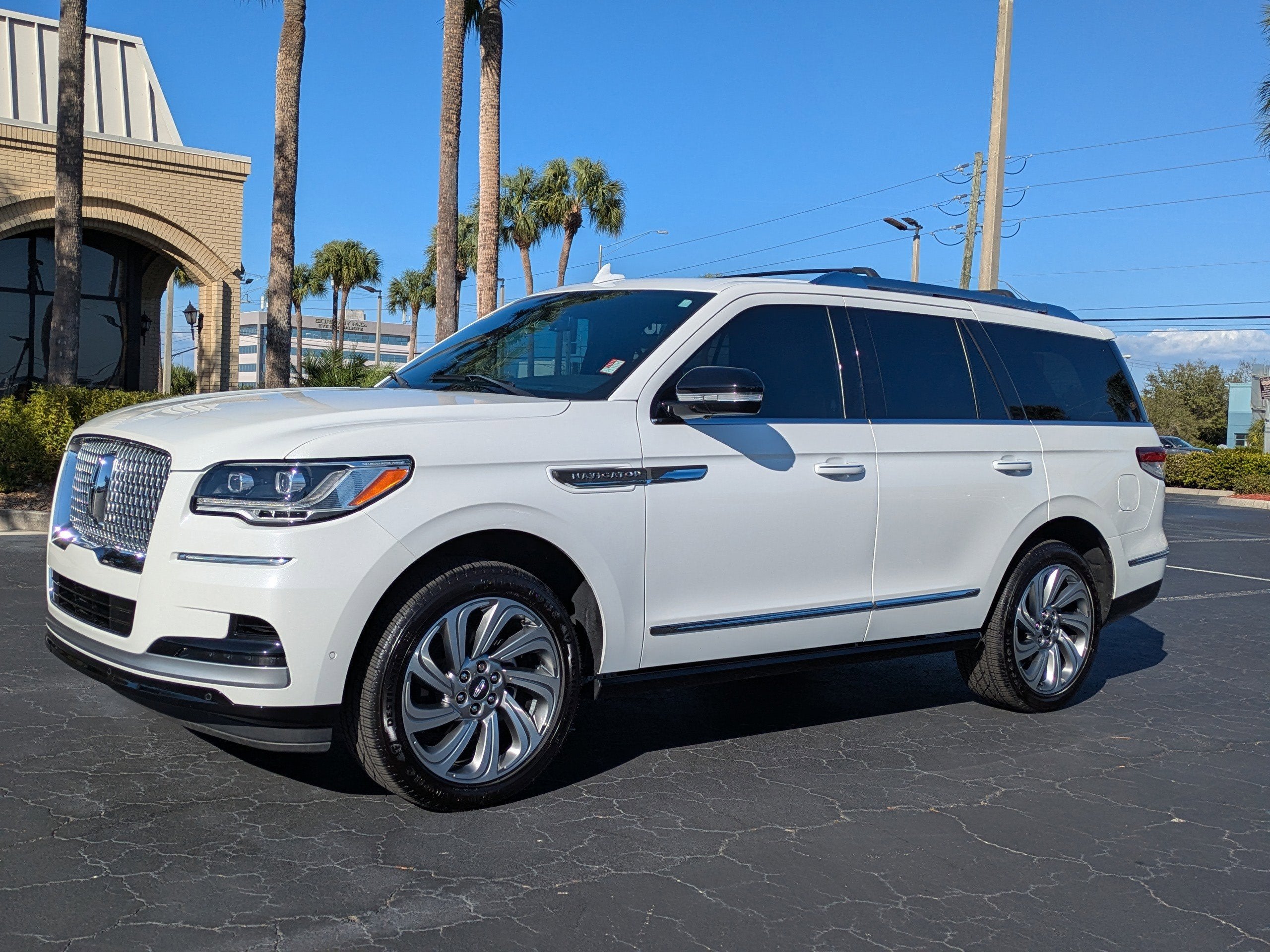2022 Lincoln Navigator Standard
