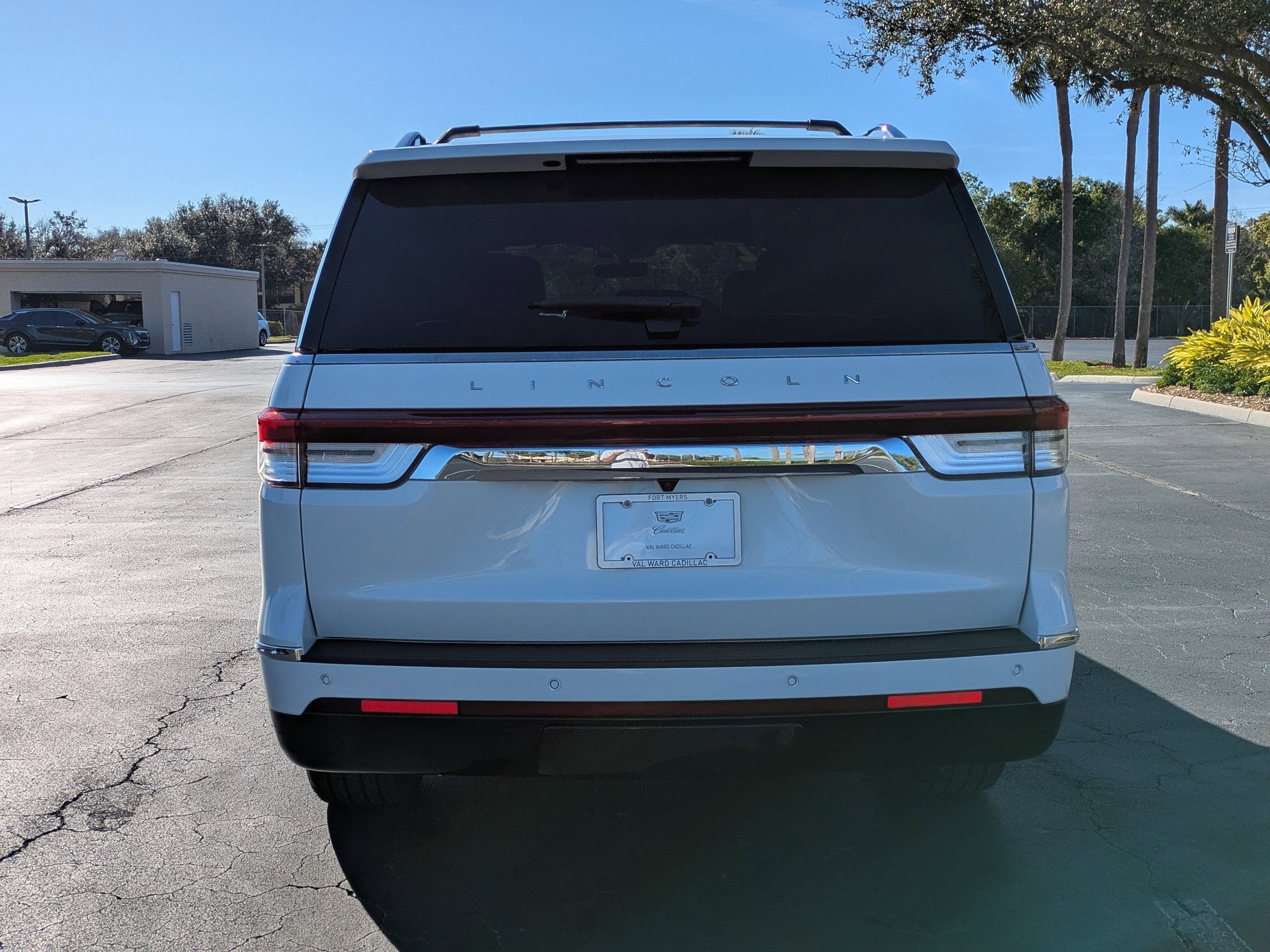 2022 Lincoln Navigator Standard