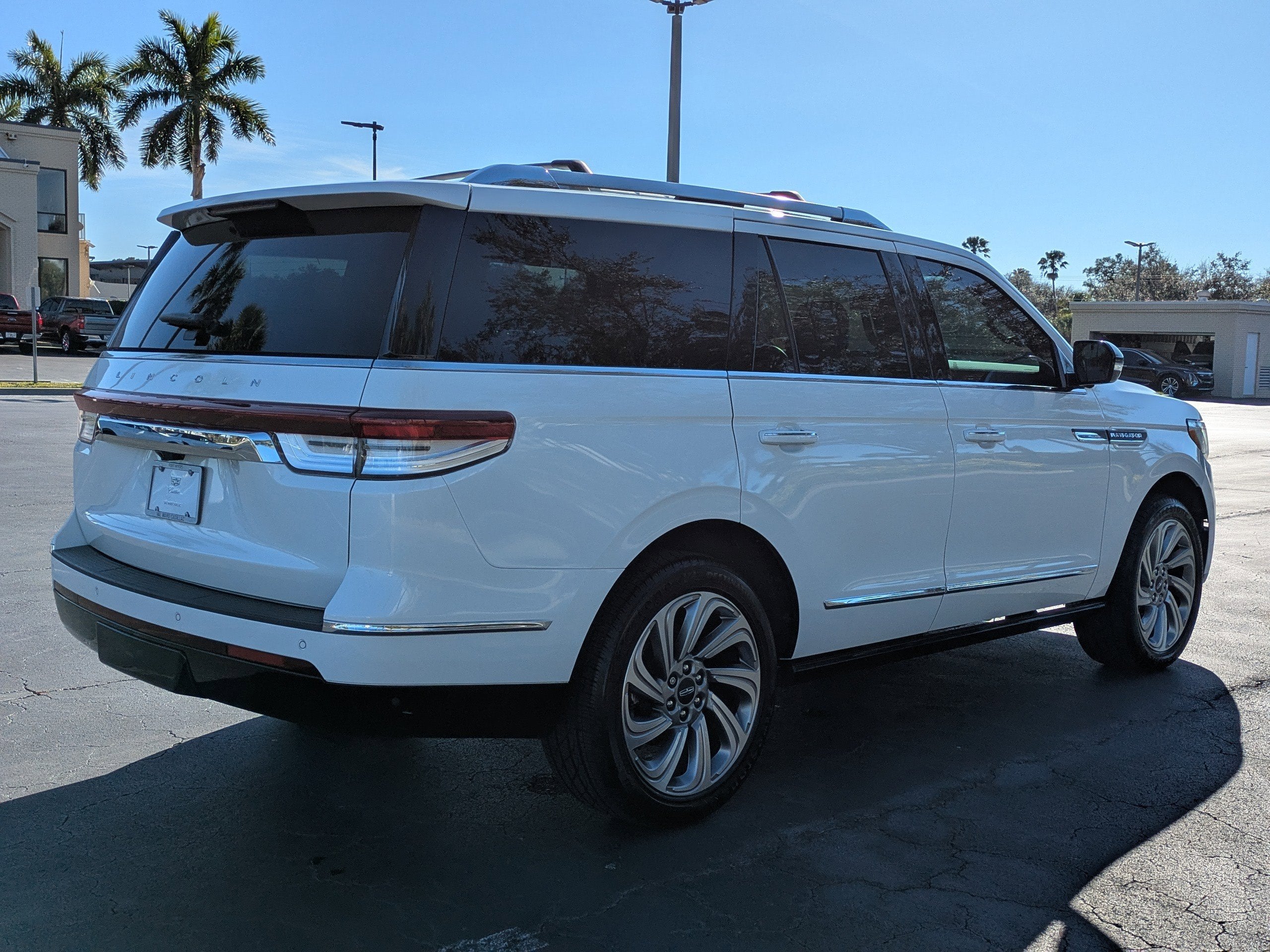 2022 Lincoln Navigator Standard
