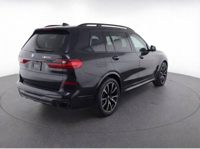 2022 BMW X7 M50i