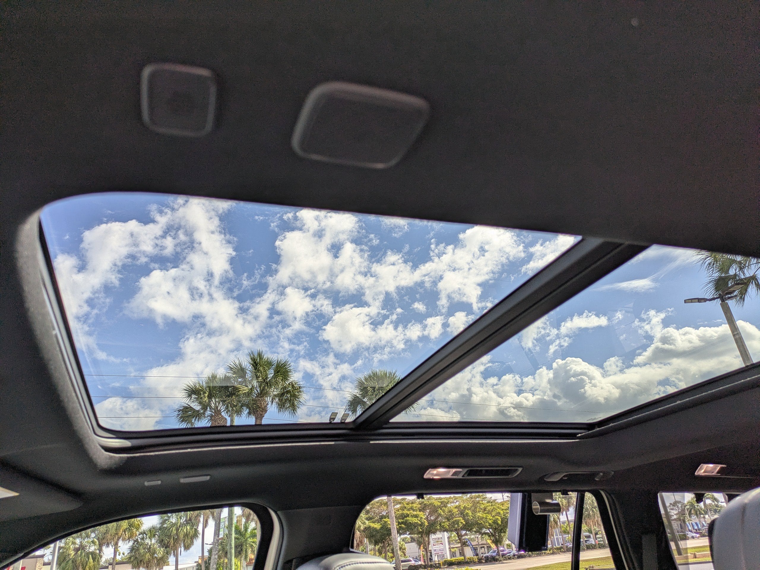 2023 Toyota Sequoia Platinum Hybrid