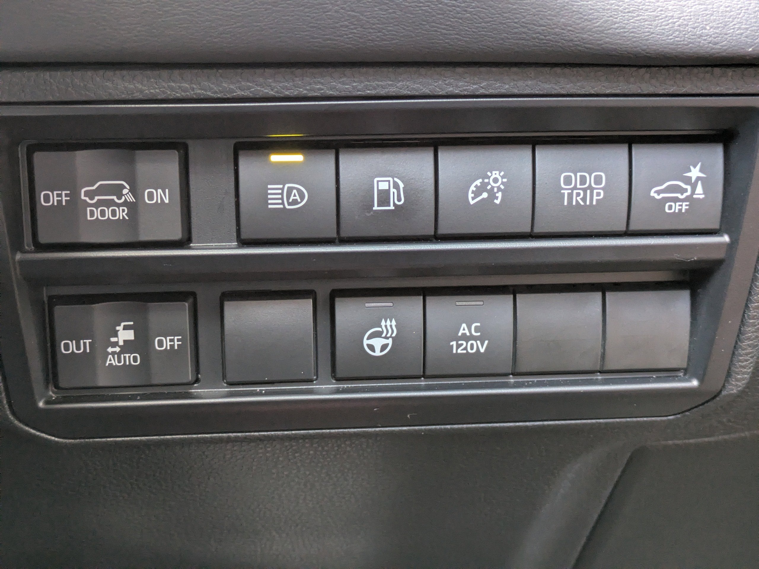 2023 Toyota Sequoia Platinum Hybrid