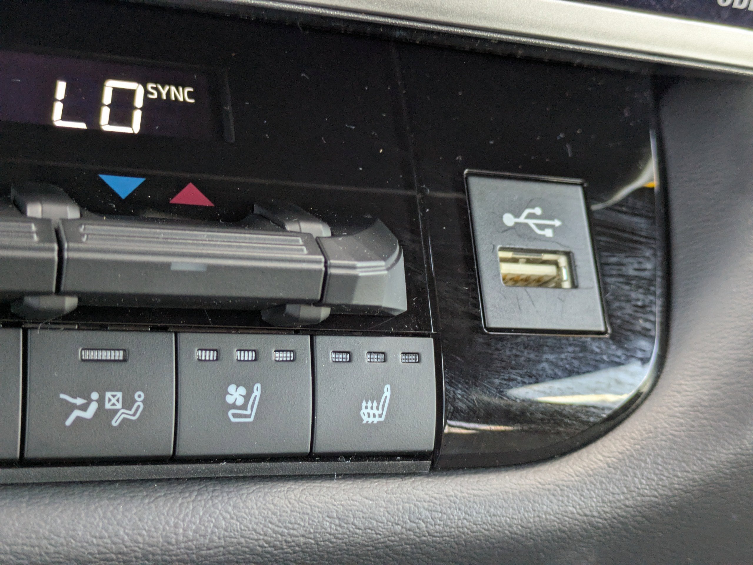 2023 Toyota Sequoia Platinum Hybrid