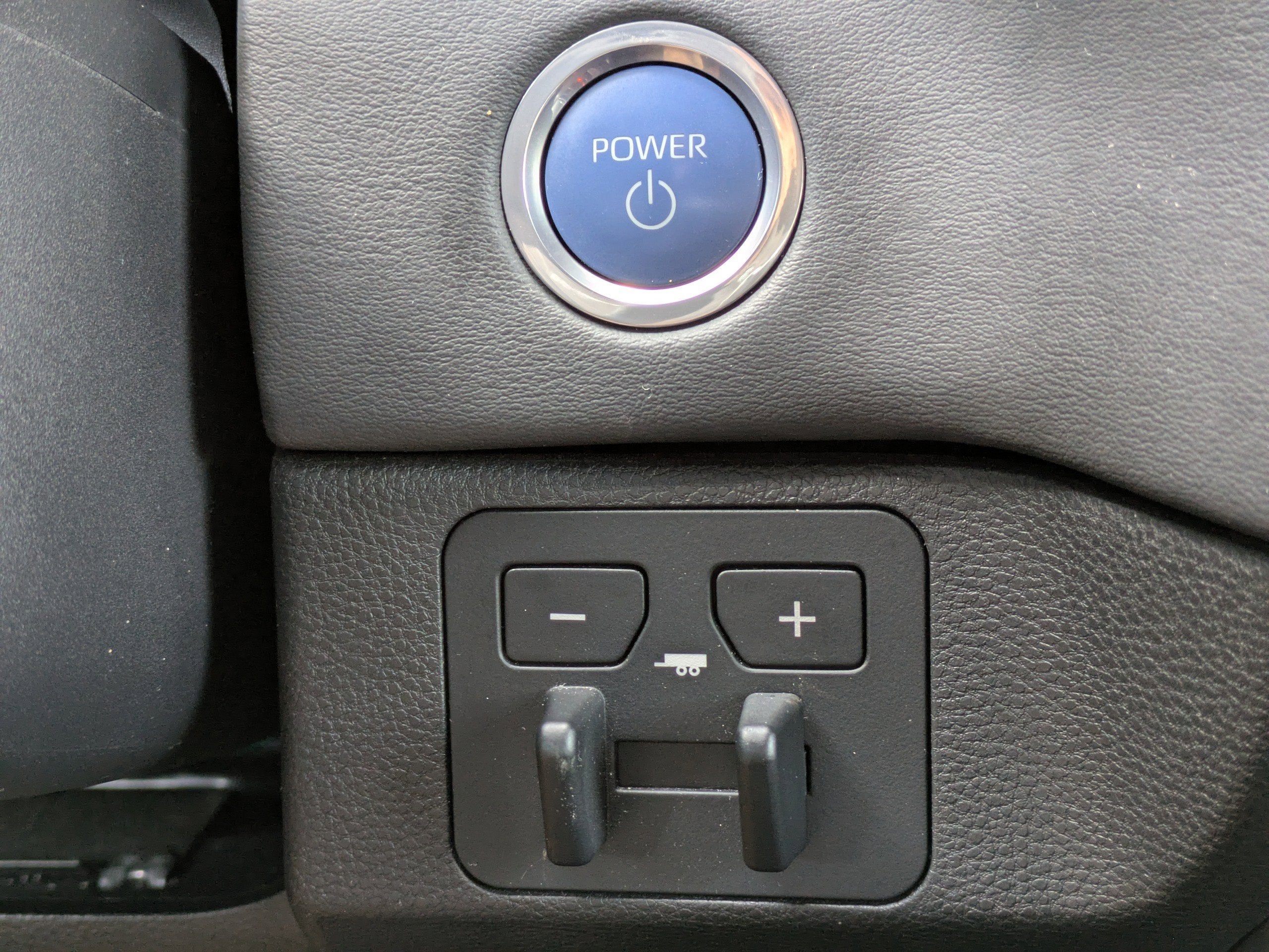 2023 Toyota Sequoia Platinum Hybrid